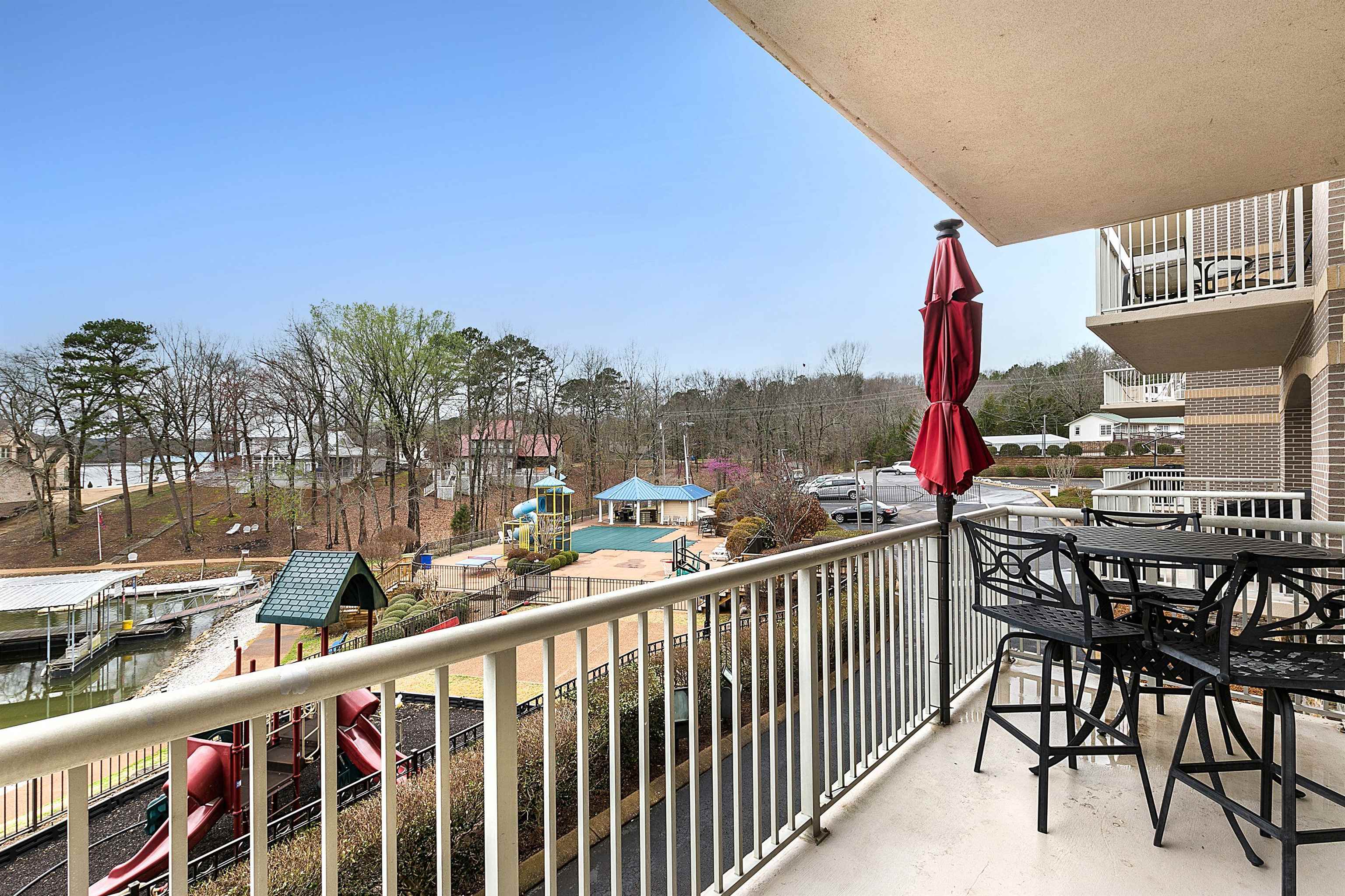 323 CR 380 RD Unit: P203