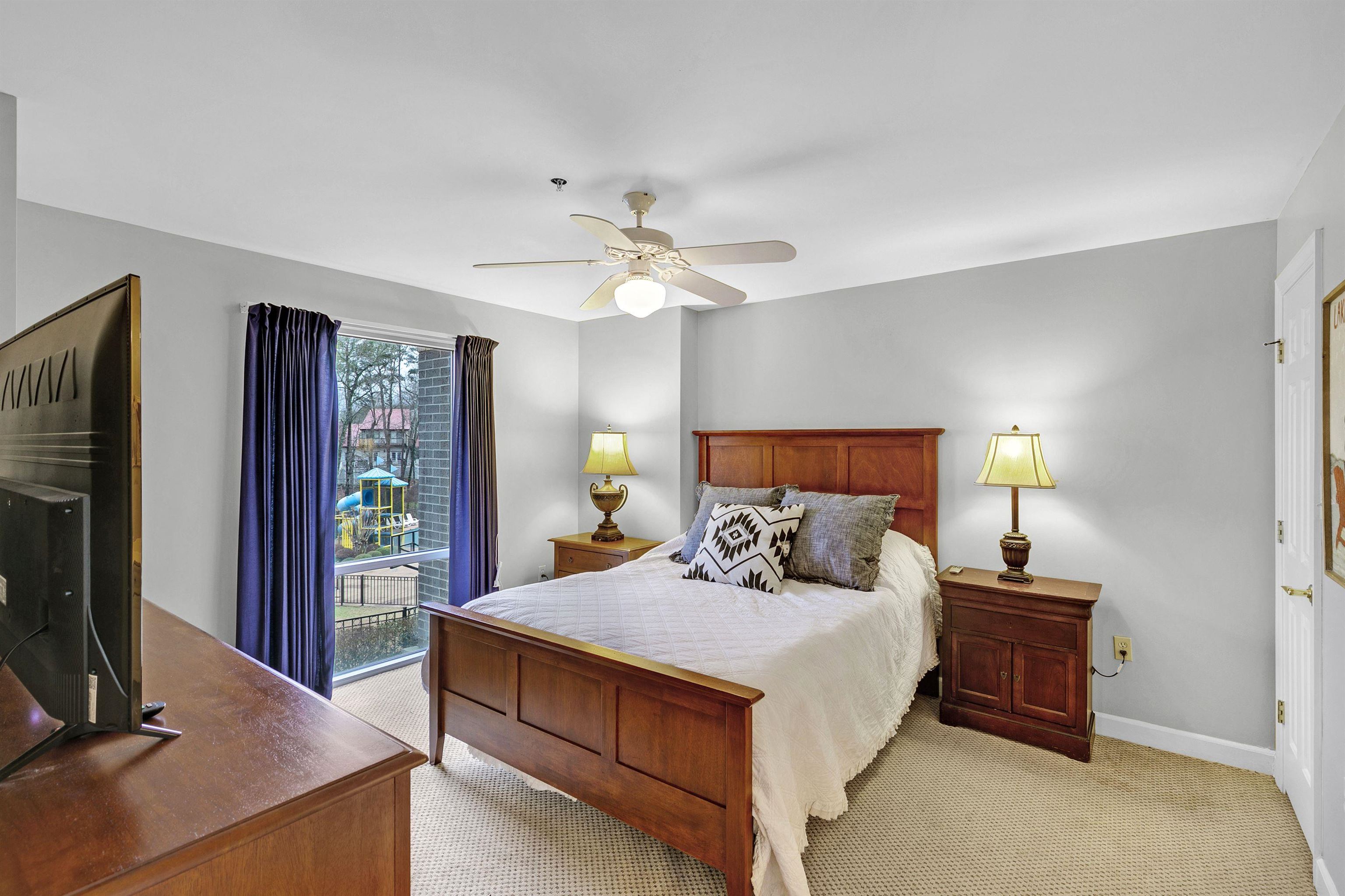 323 CR 380 RD Unit: P203