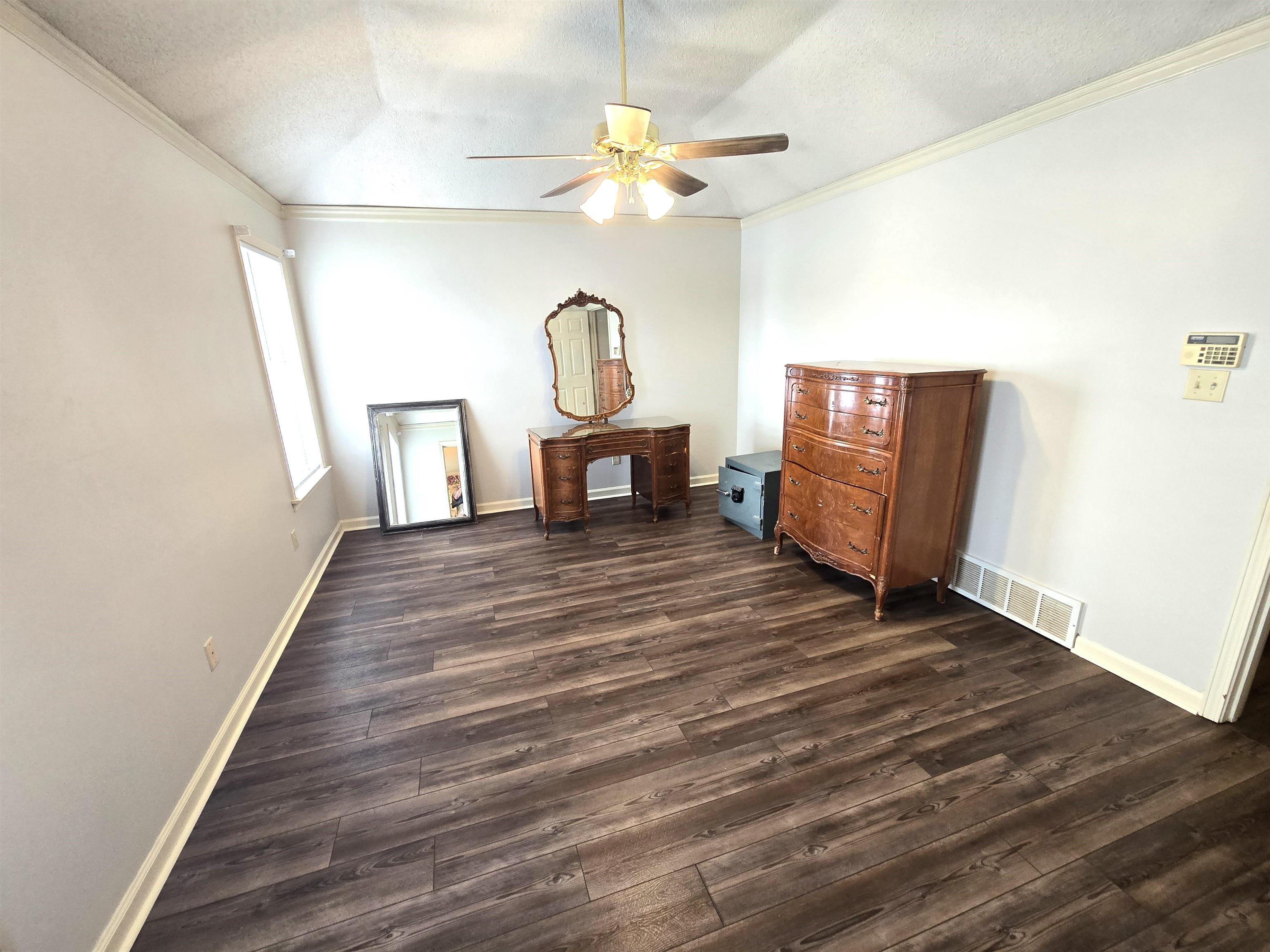 2216 LAKE SPRINGS LN