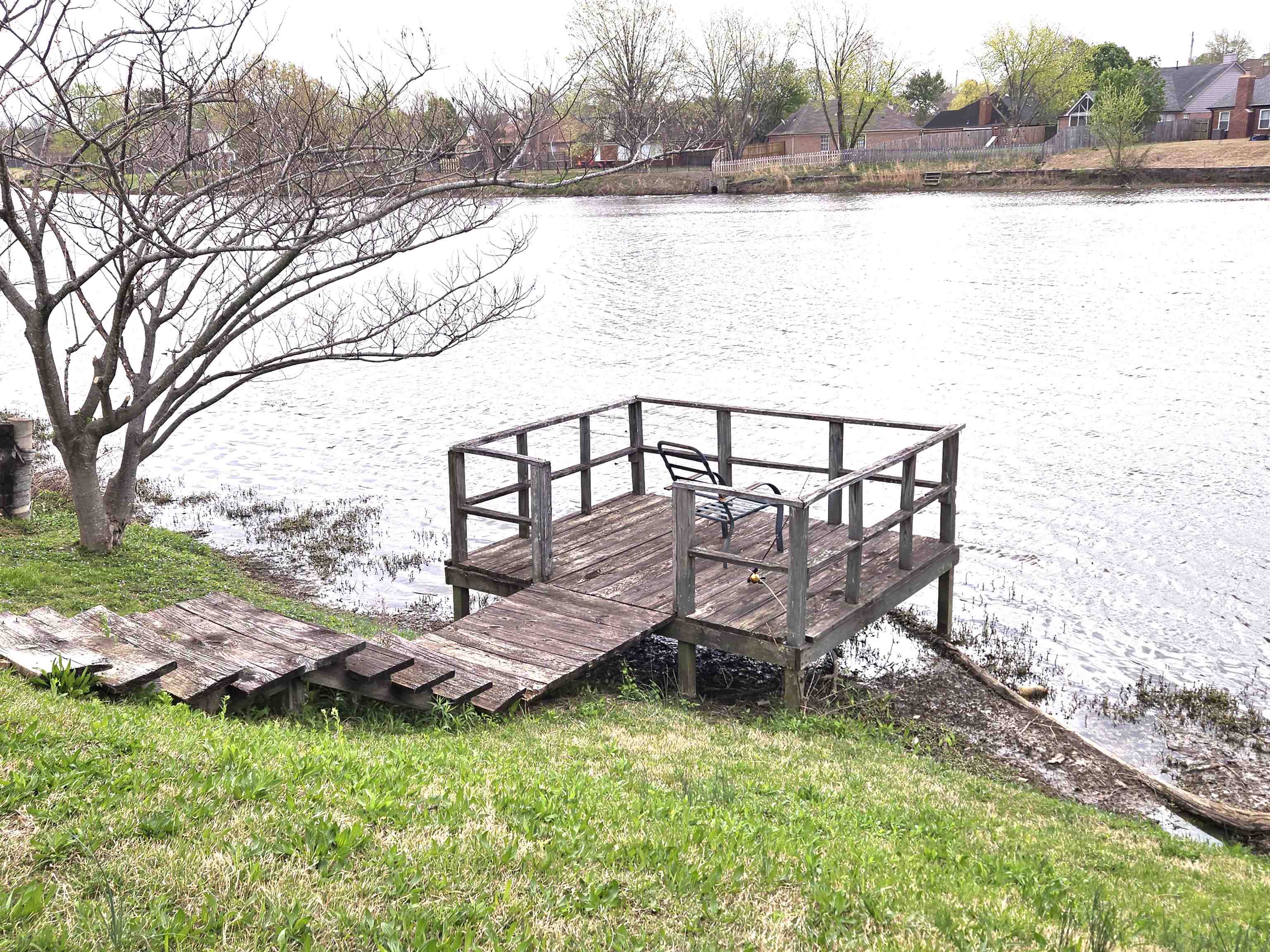 2216 LAKE SPRINGS LN