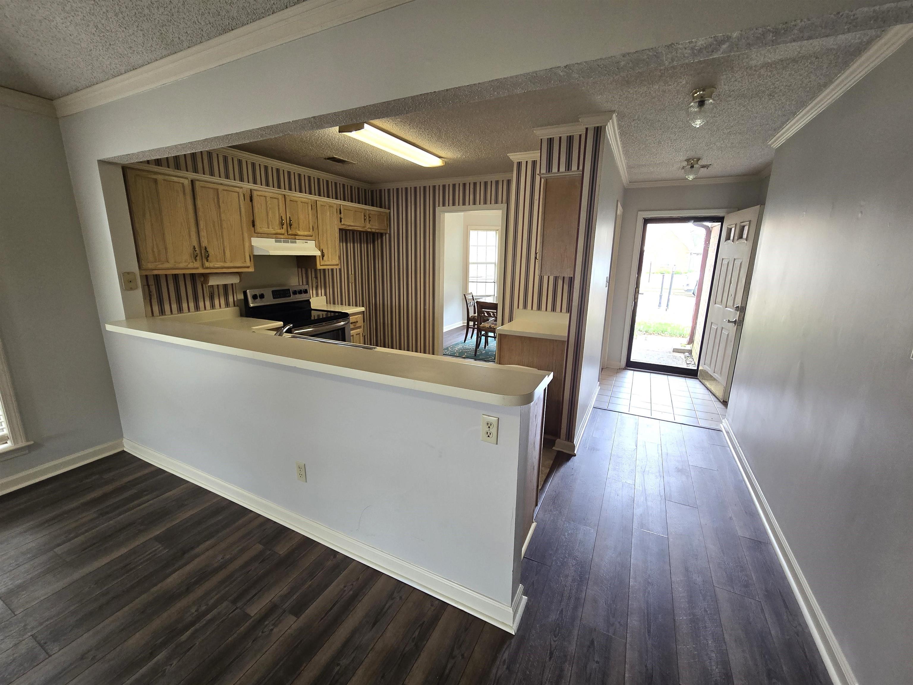 2216 LAKE SPRINGS LN