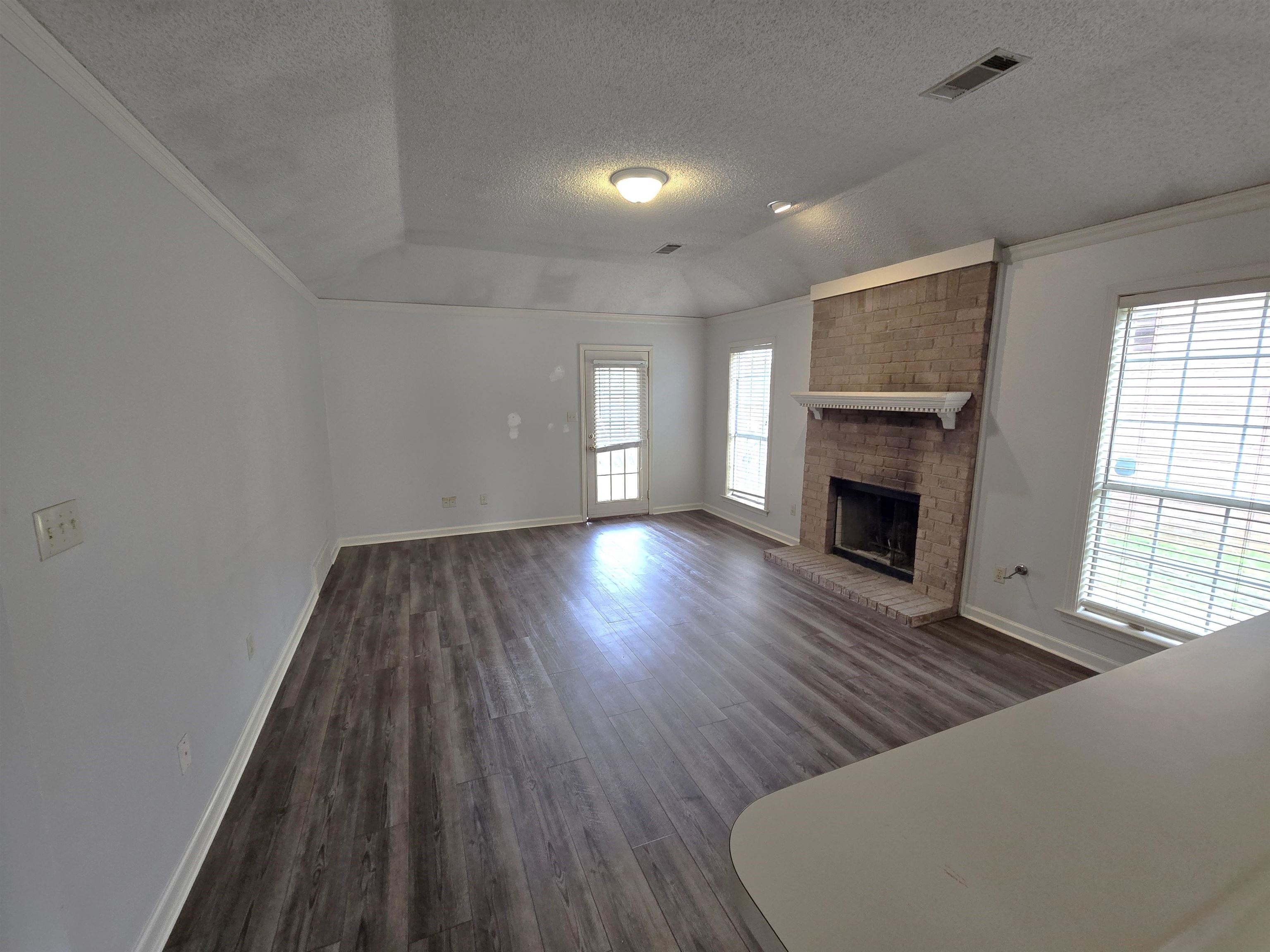 2216 LAKE SPRINGS LN