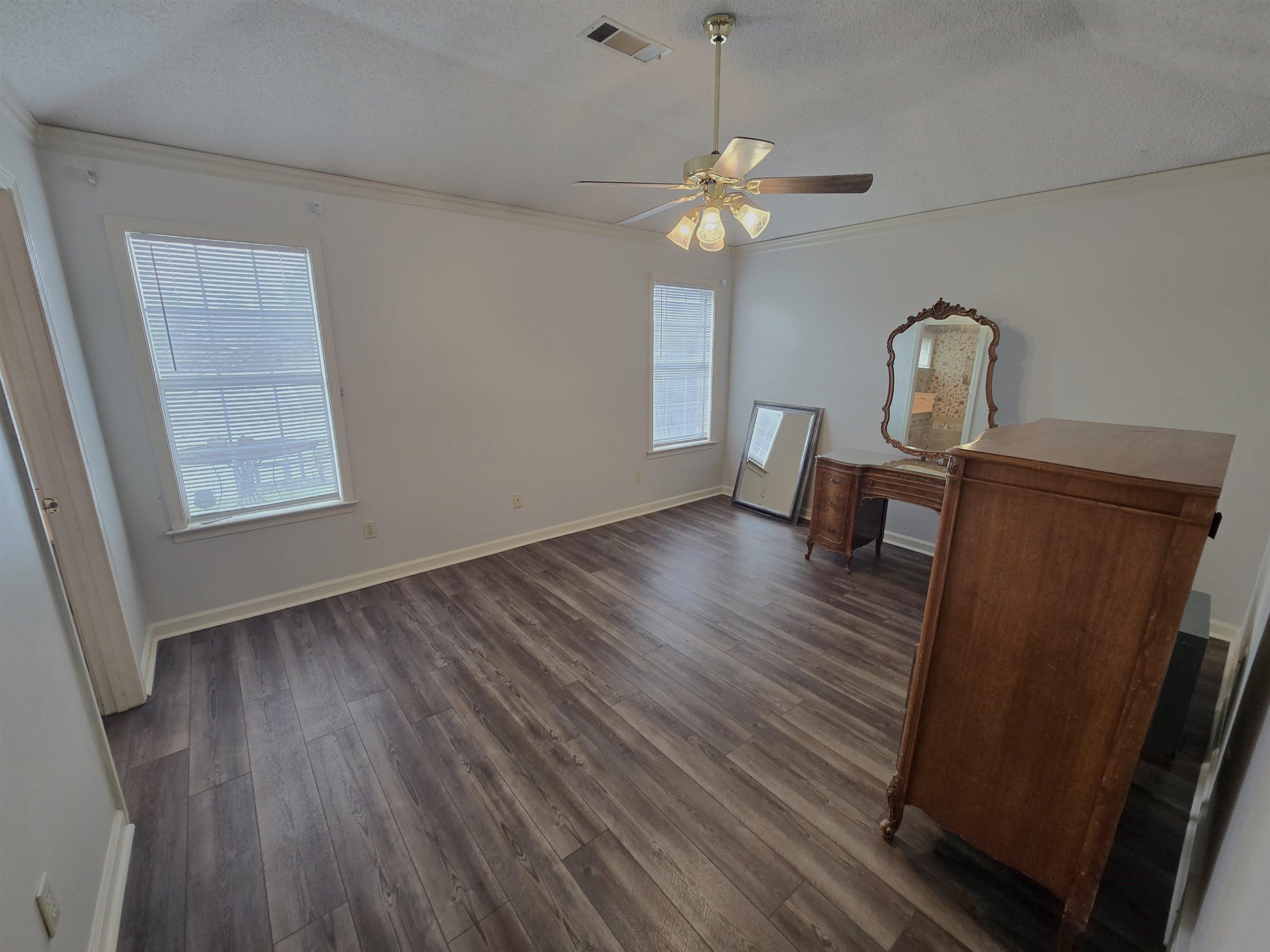 2216 LAKE SPRINGS LN