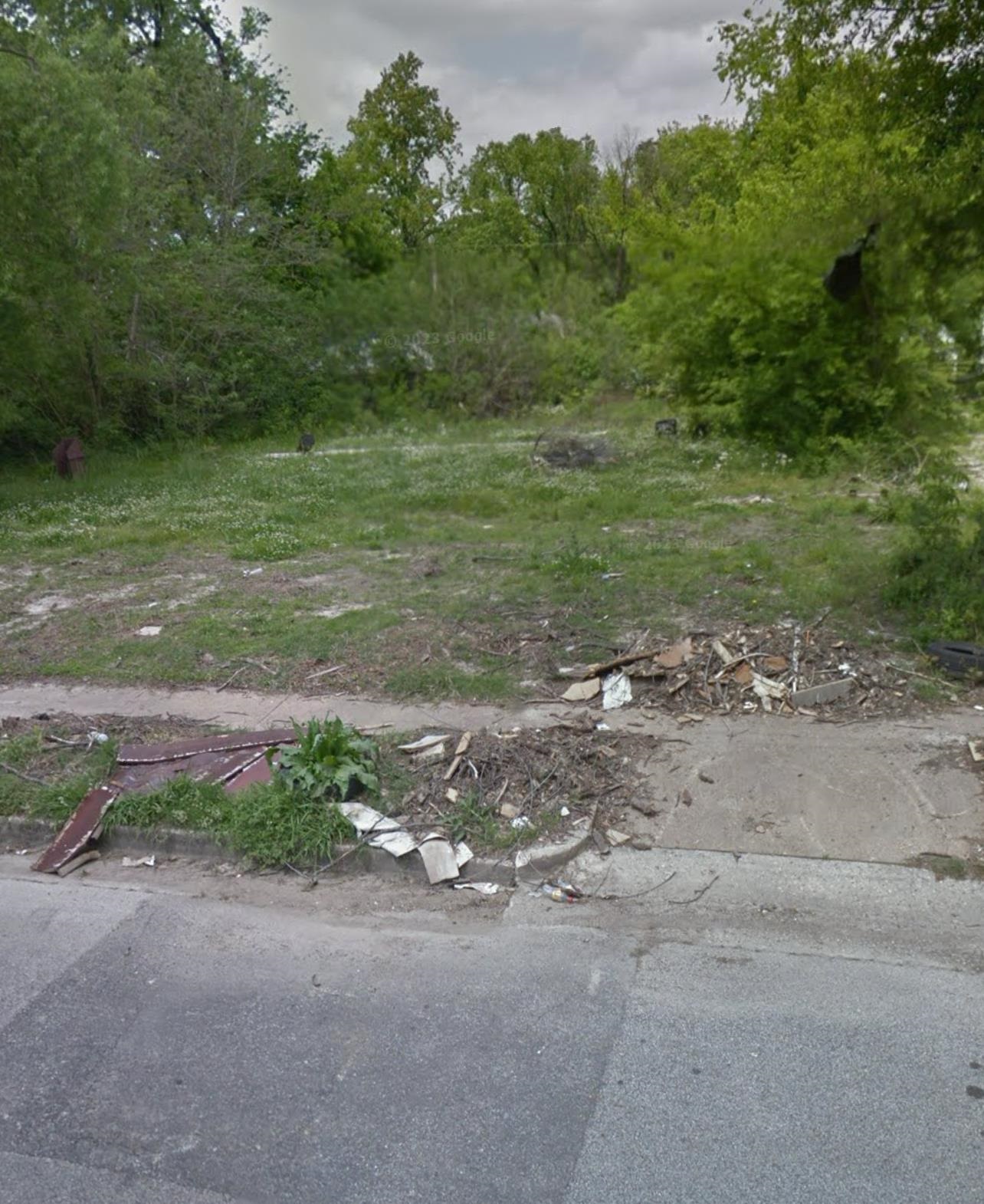 2332 GOLDEN ST