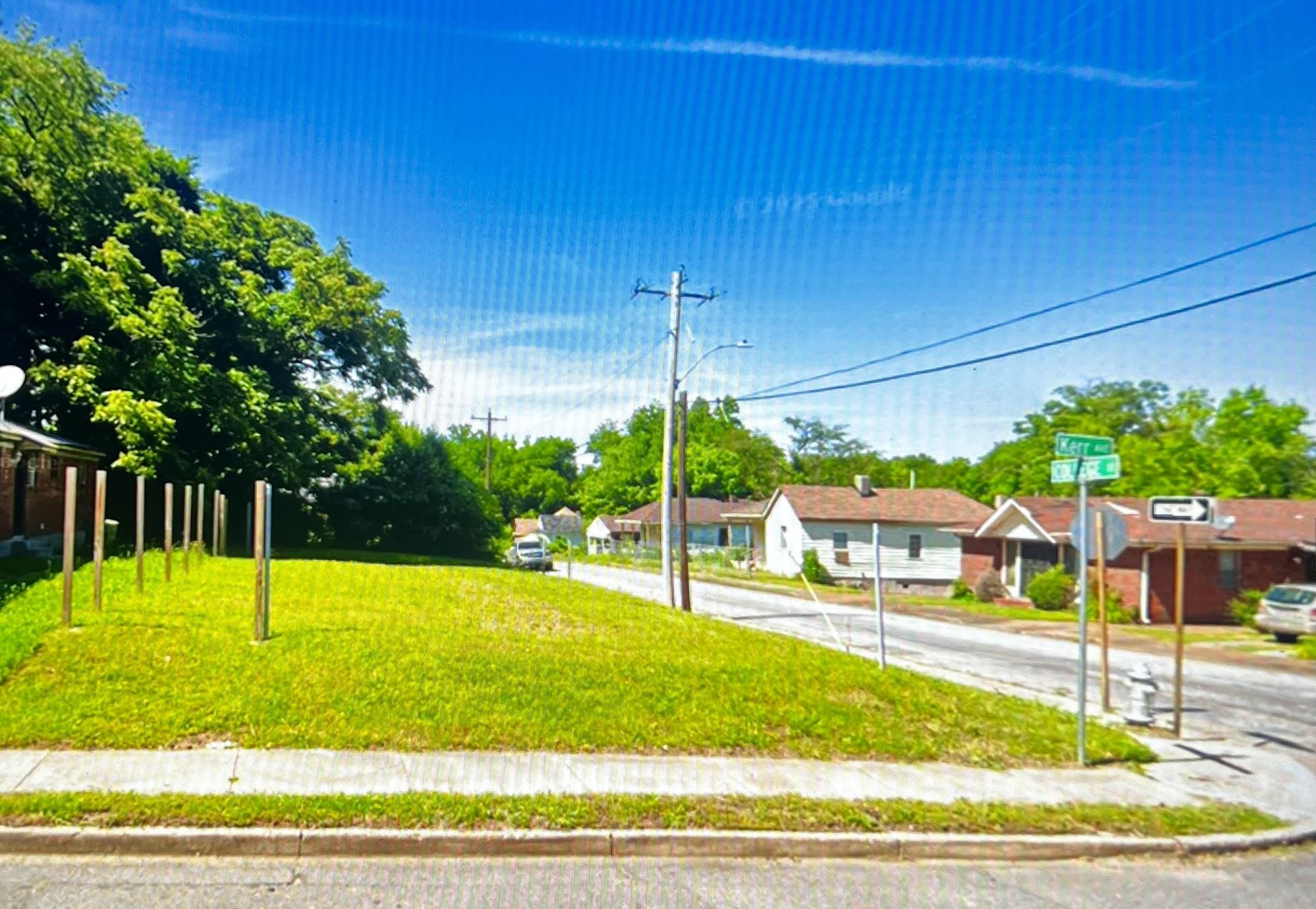 956 KERR AVE