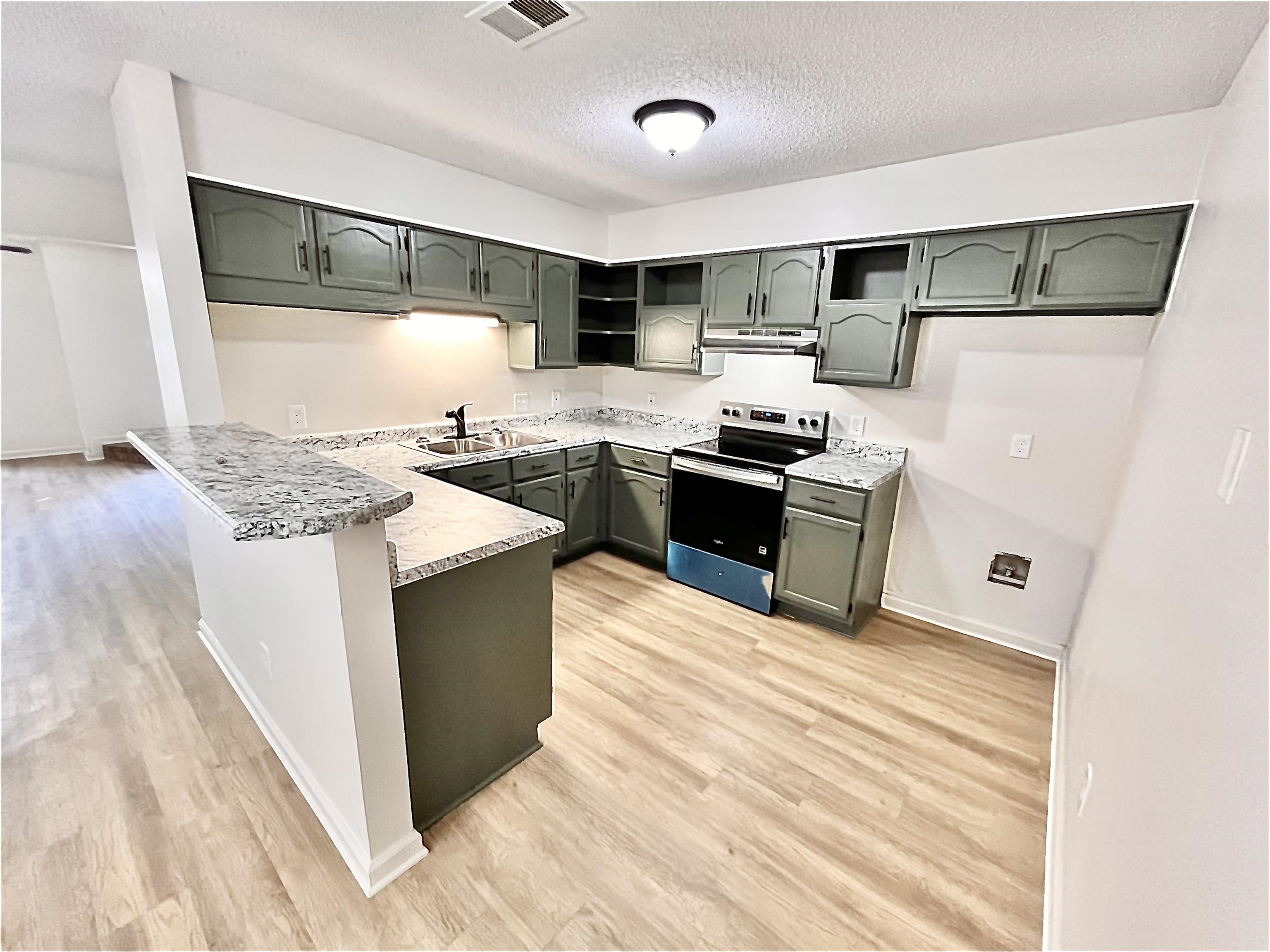 1646 OAKEN BUCKET DR