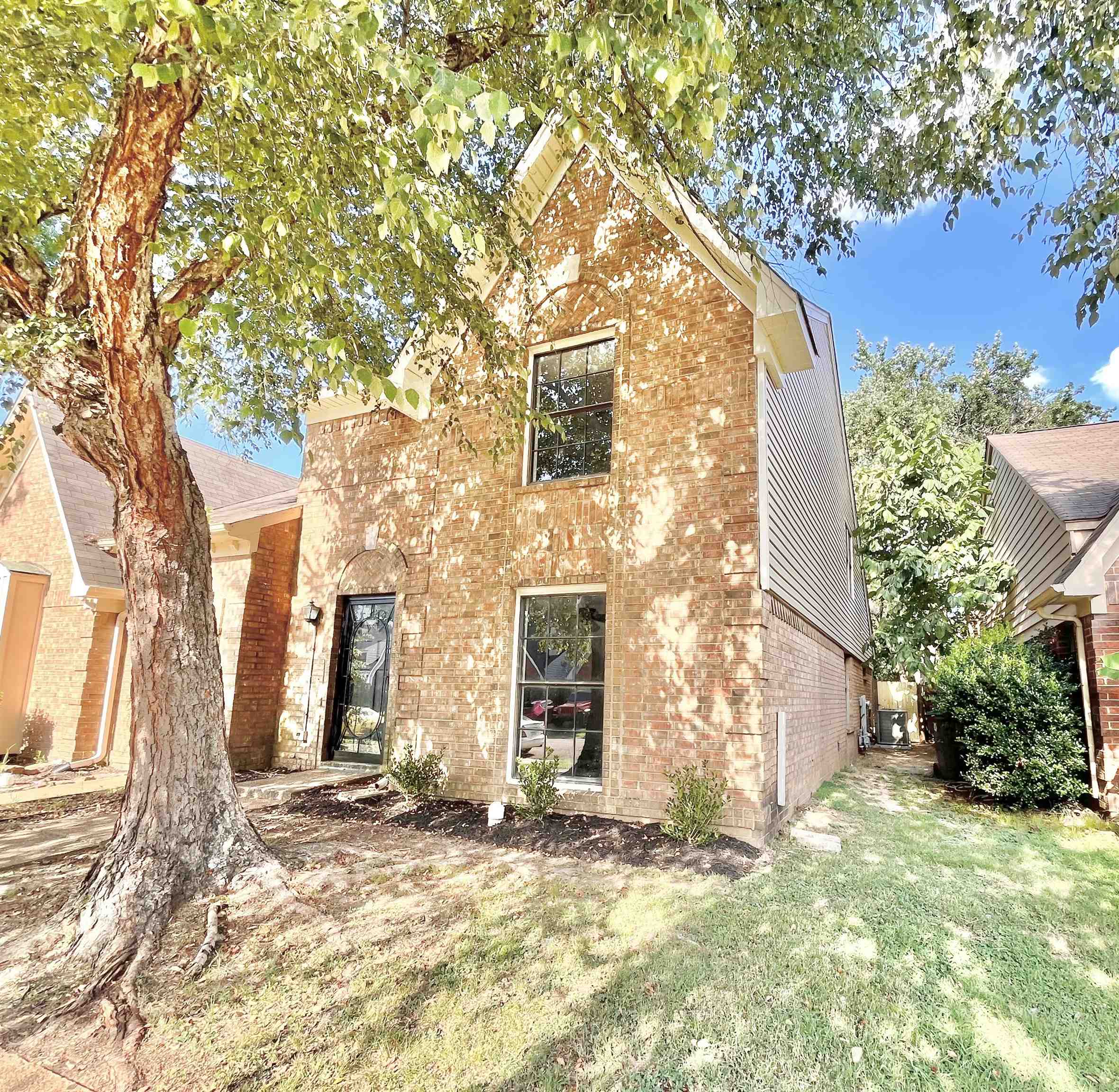 1646 OAKEN BUCKET DR