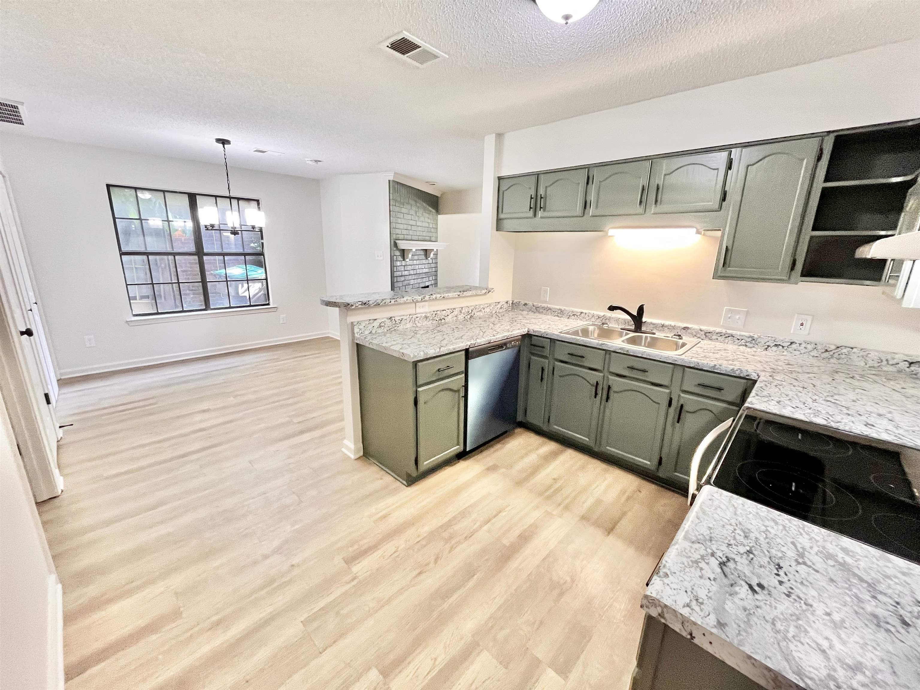 1646 OAKEN BUCKET DR