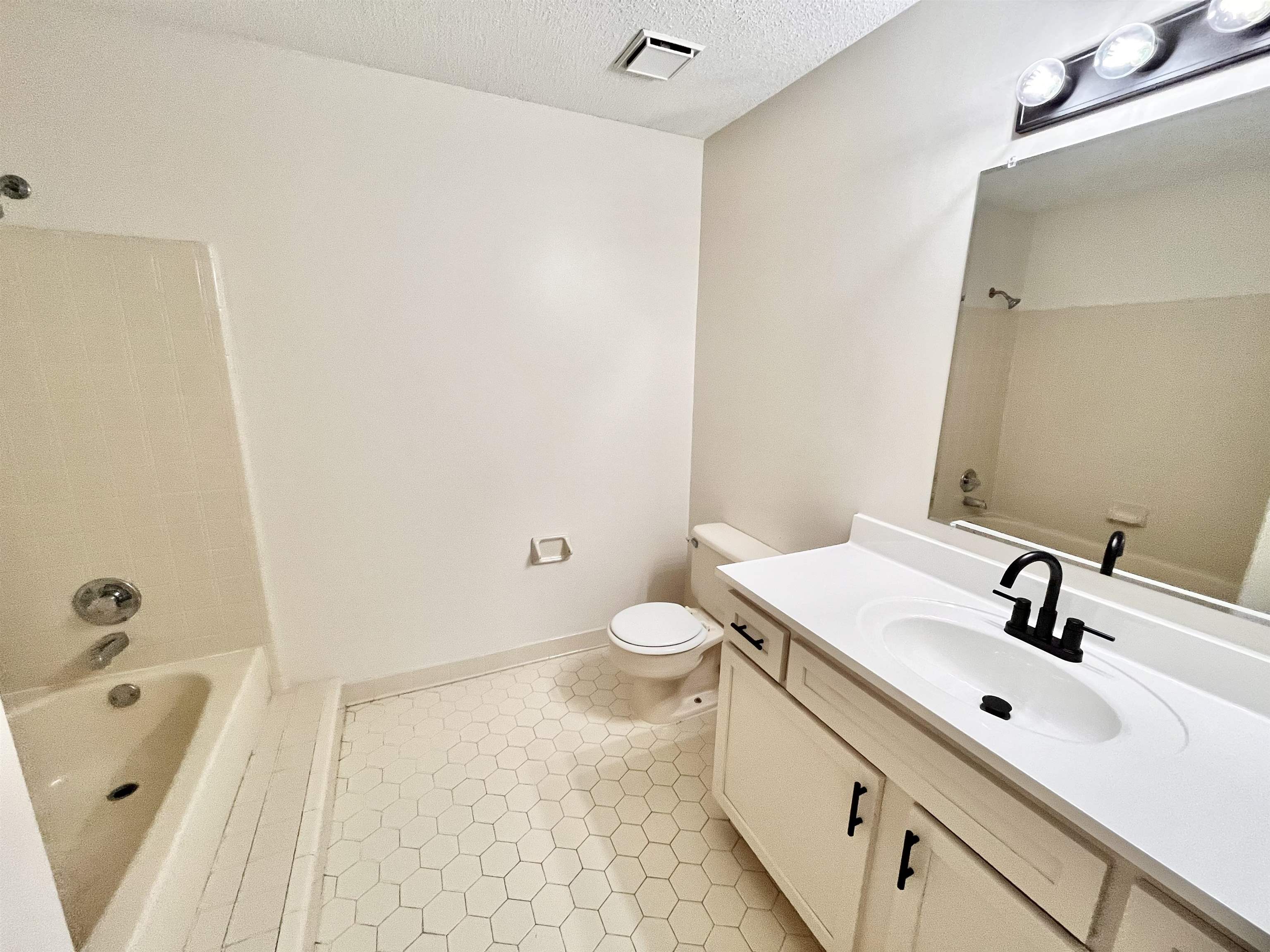 1646 OAKEN BUCKET DR