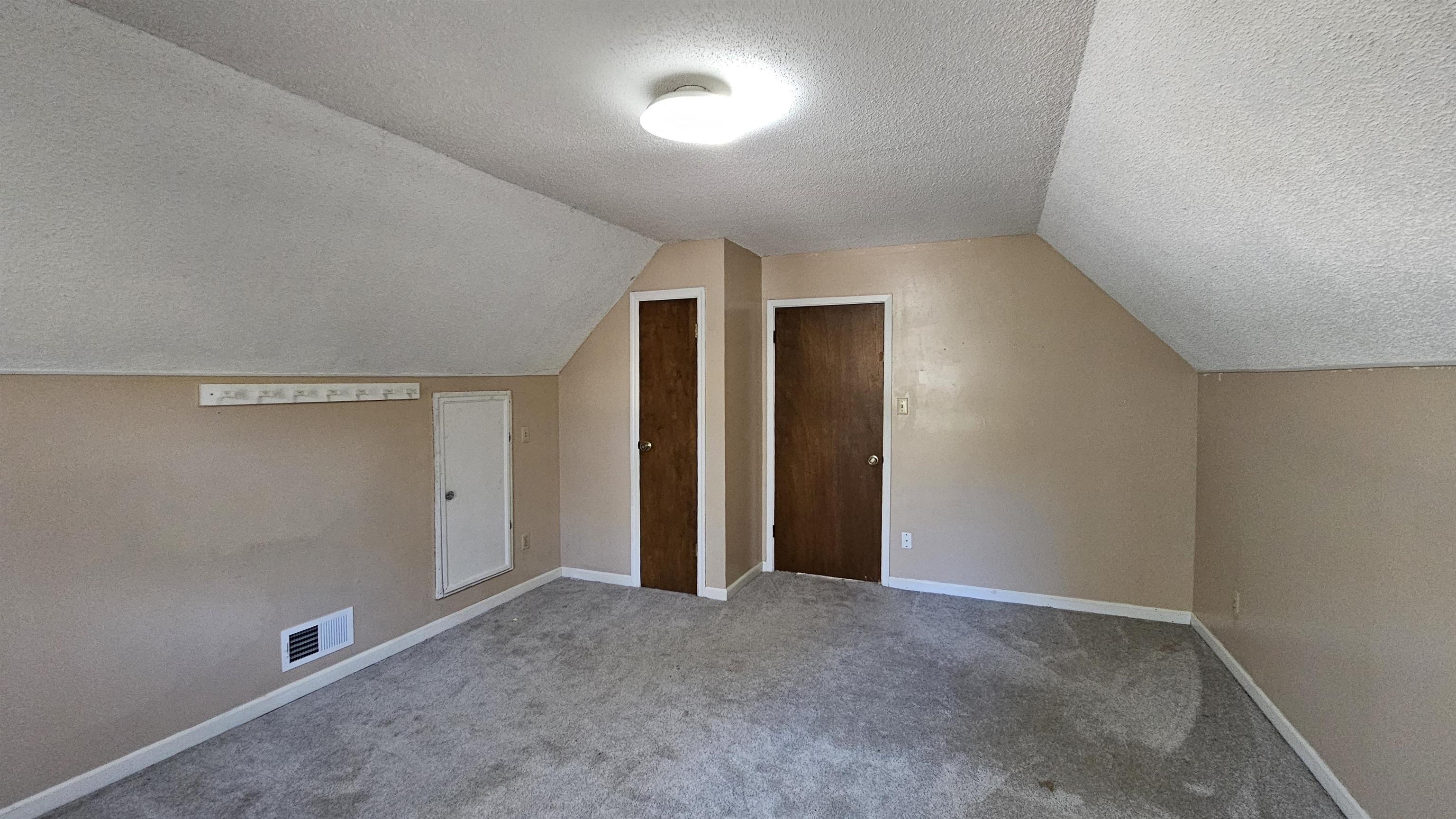 1411 POPLAR RIDGE DR