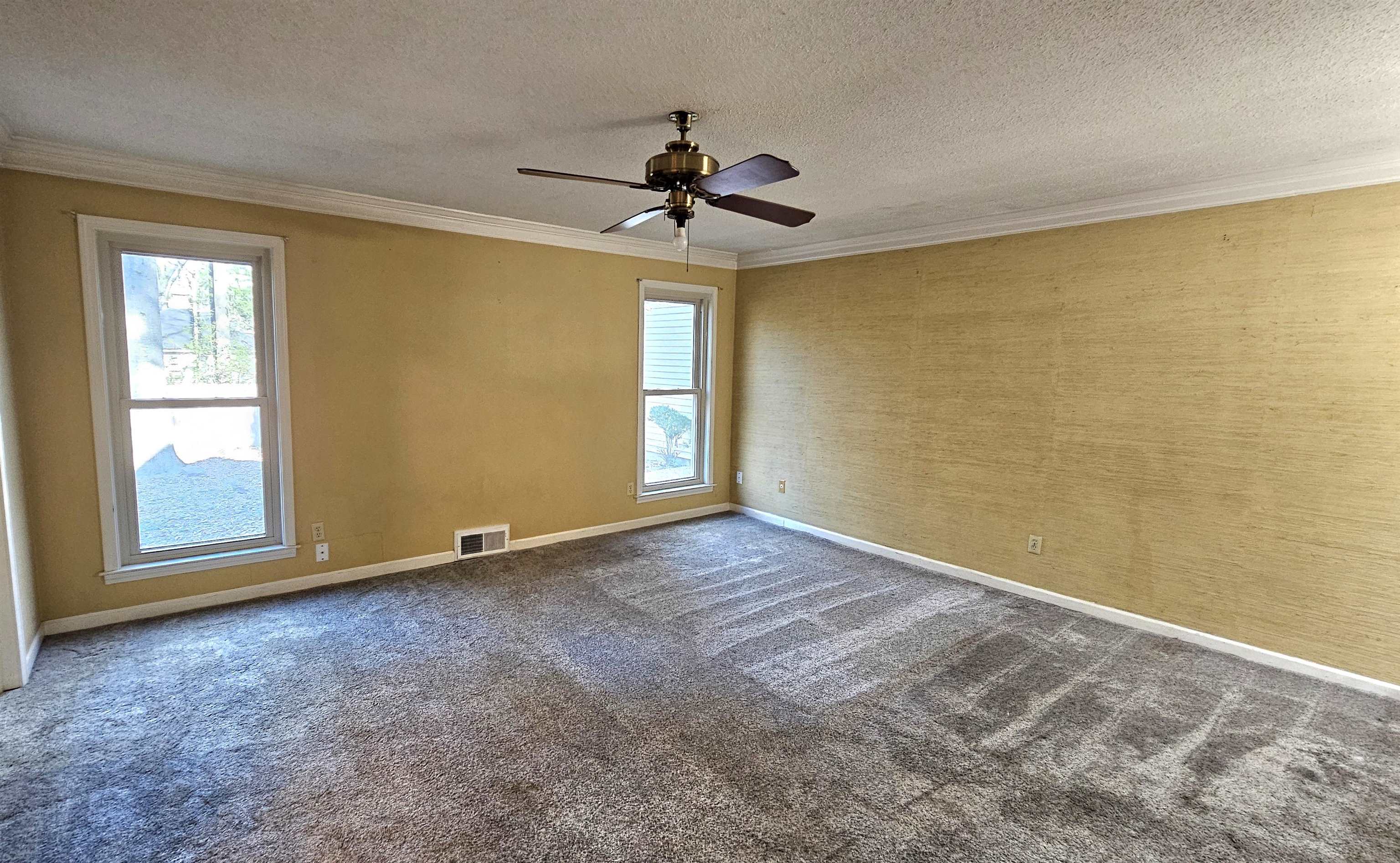 1411 POPLAR RIDGE DR