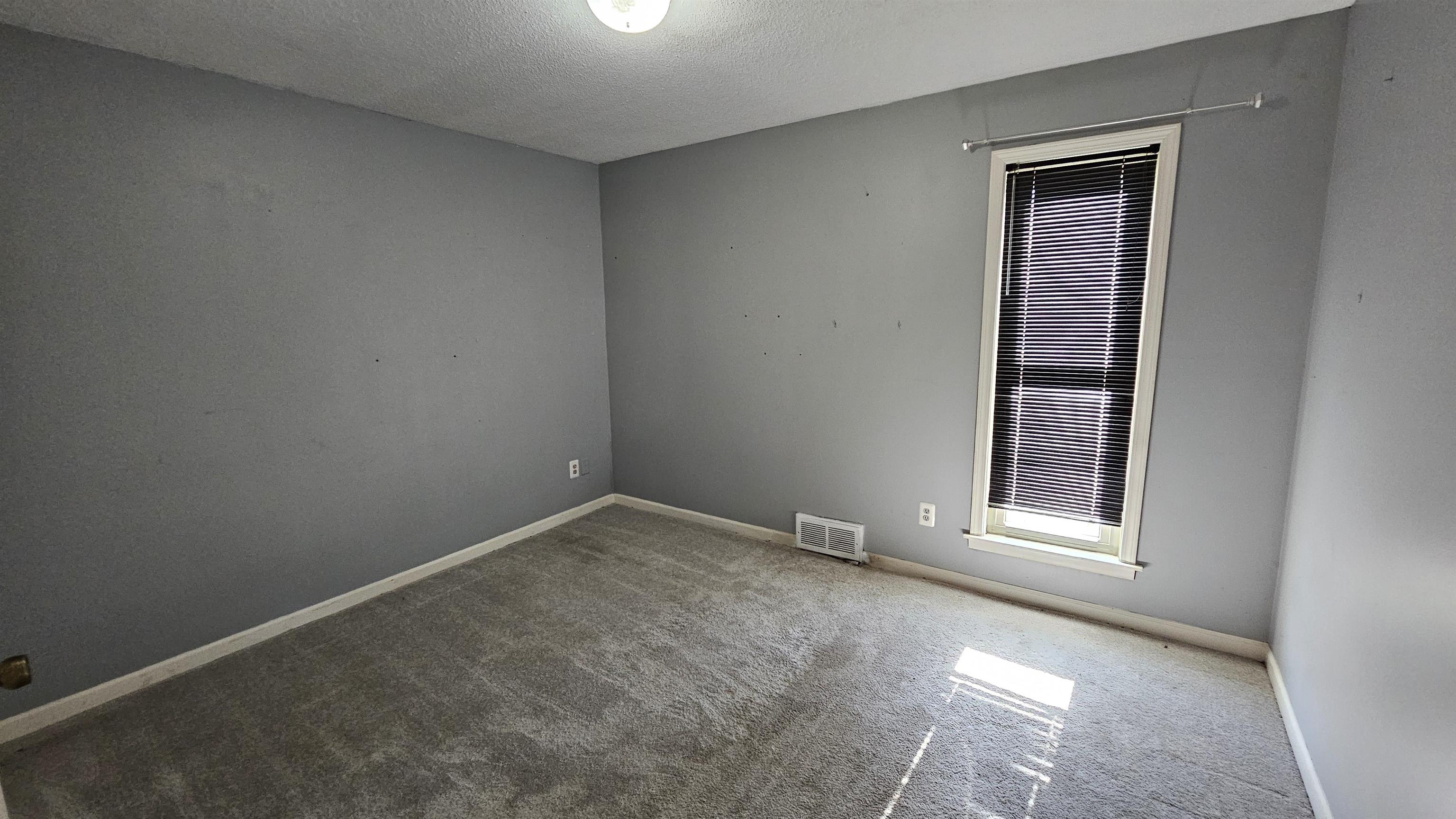 1411 POPLAR RIDGE DR