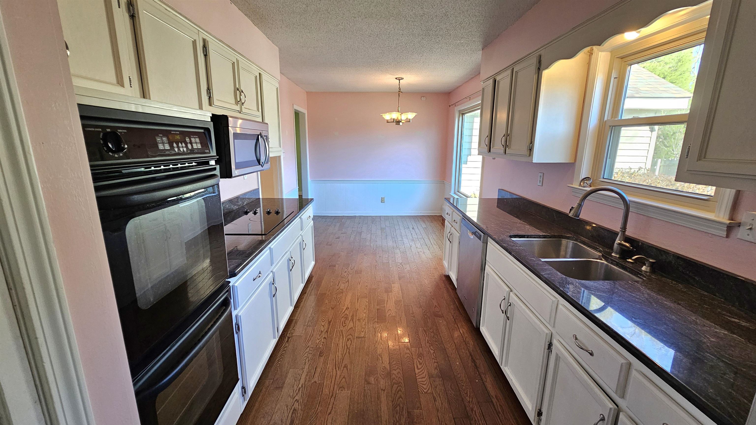 1411 POPLAR RIDGE DR