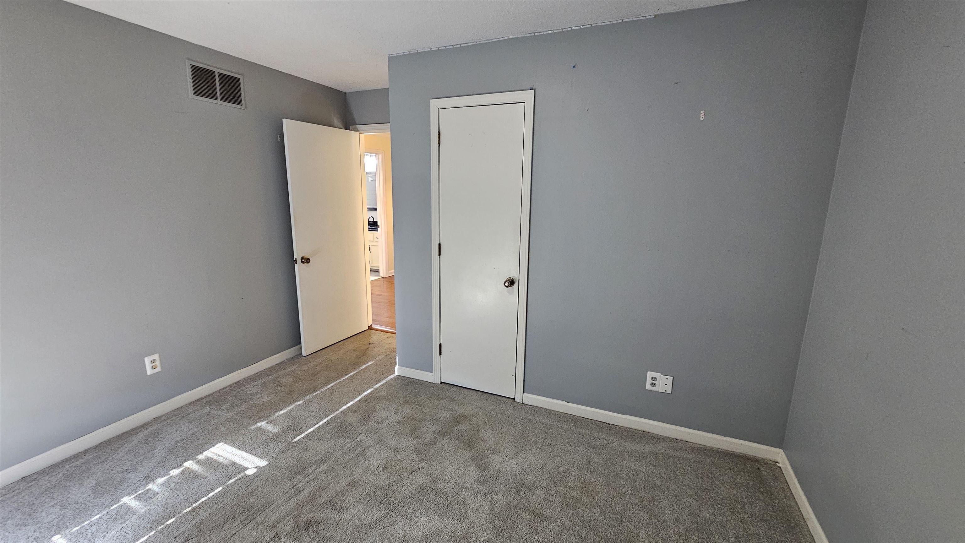 1411 POPLAR RIDGE DR