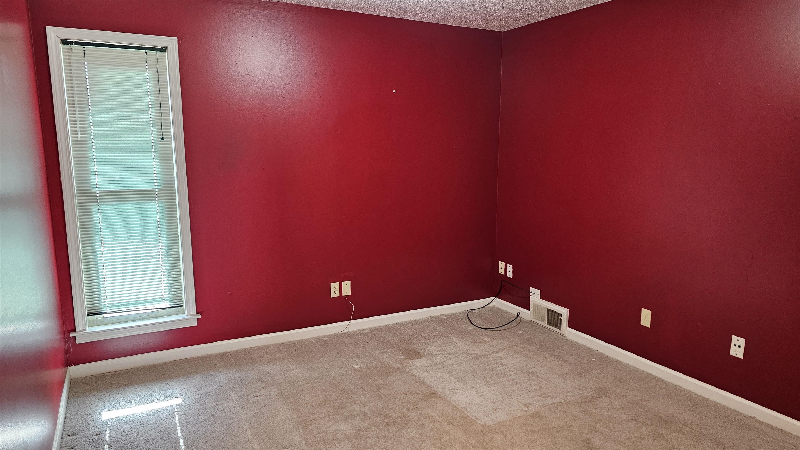 1411 POPLAR RIDGE DR