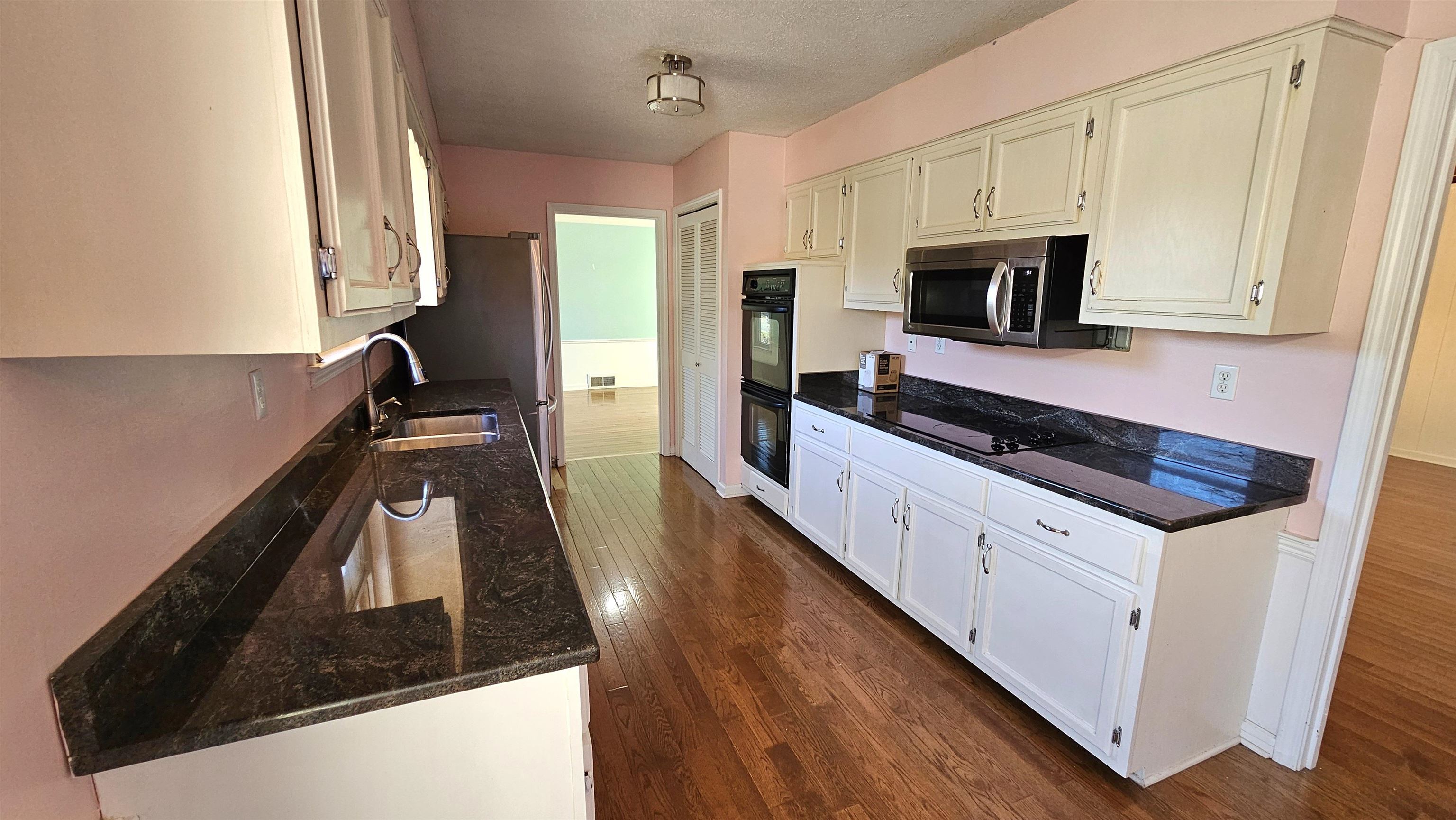 1411 POPLAR RIDGE DR