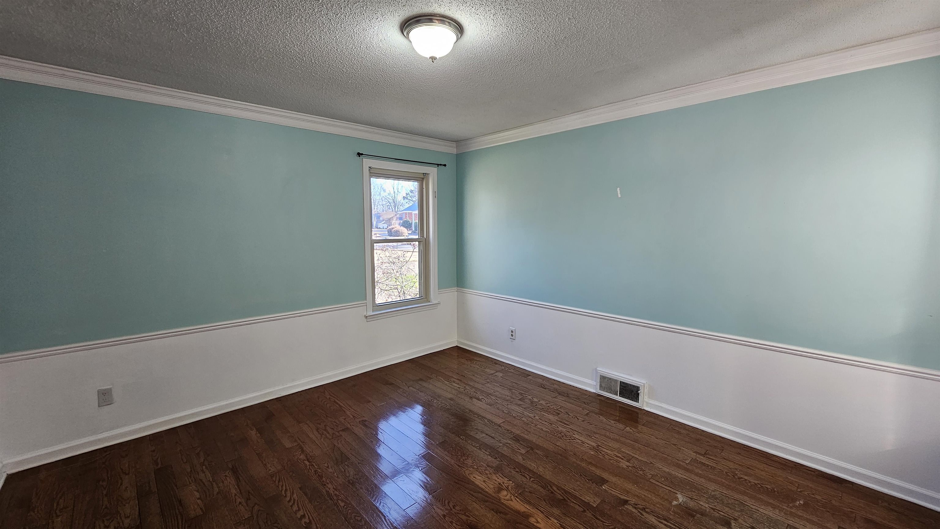 1411 POPLAR RIDGE DR