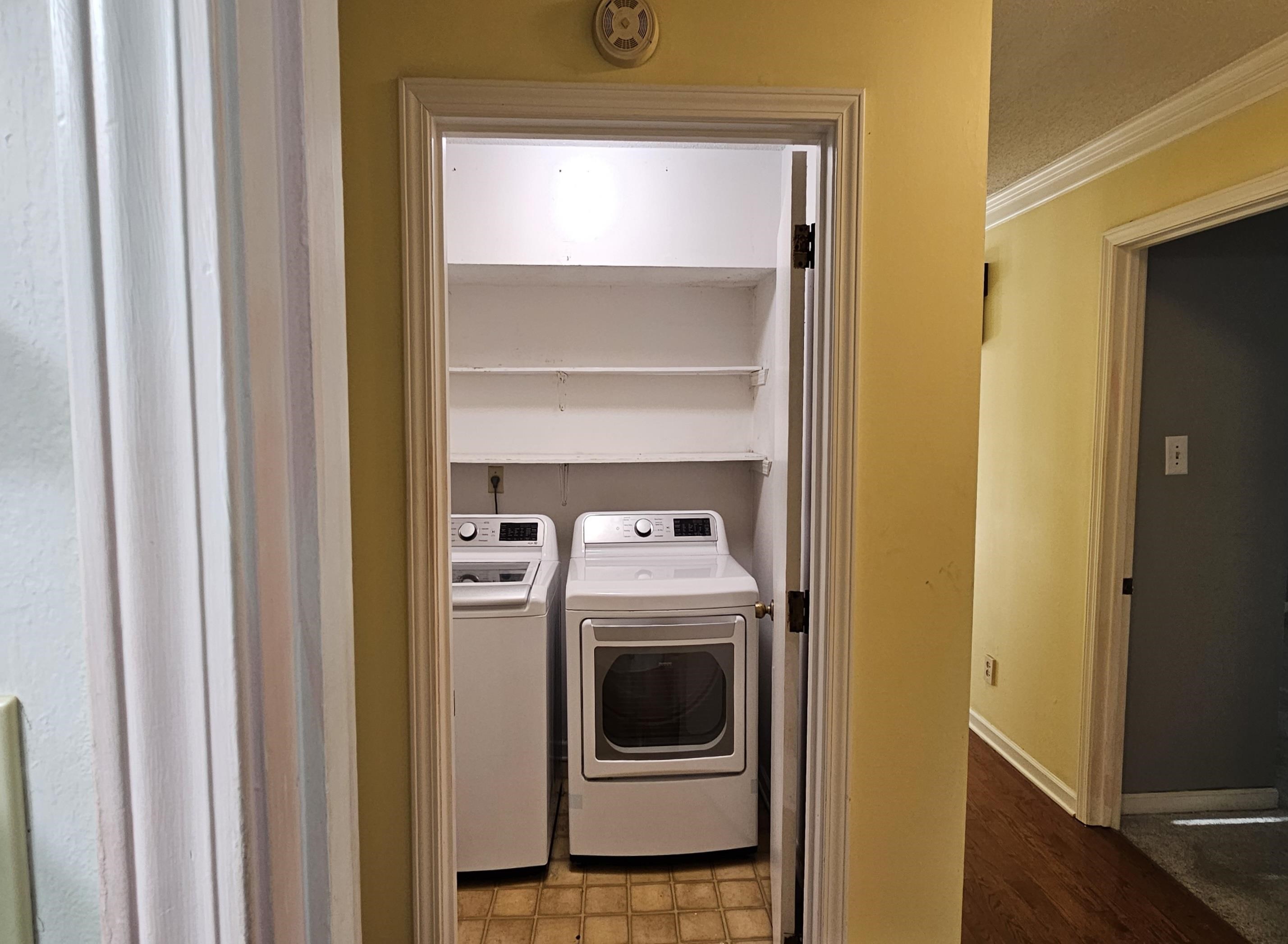 1411 POPLAR RIDGE DR