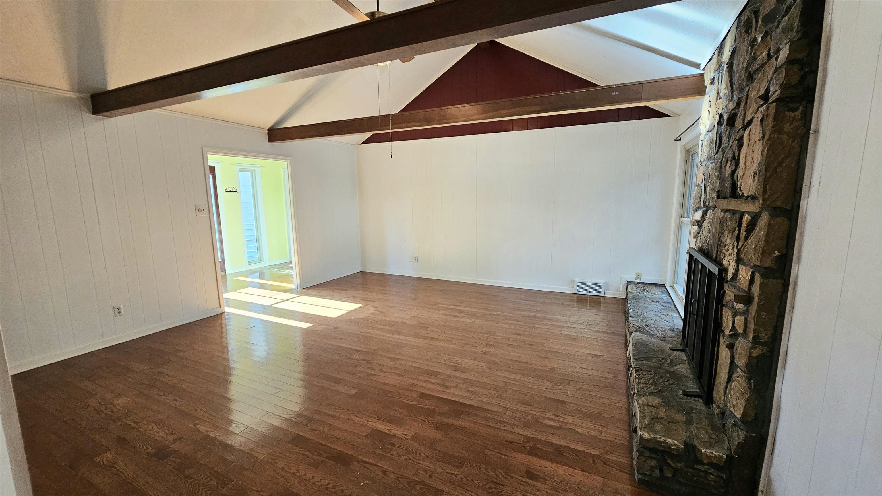 1411 POPLAR RIDGE DR