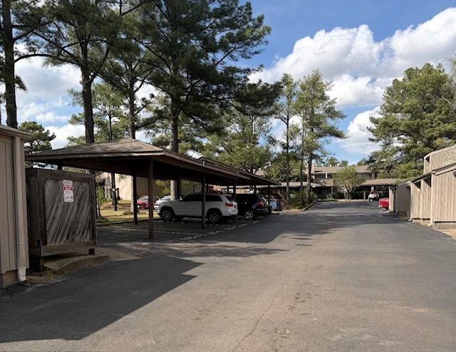 806 THISTLEDOWN DR Unit: 1303