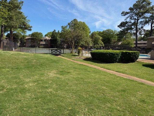 806 THISTLEDOWN DR Unit: 1303