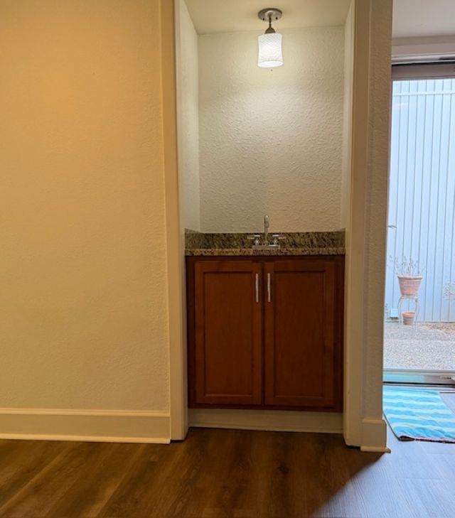 806 THISTLEDOWN DR Unit: 1303