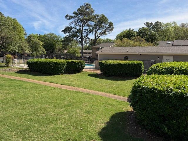 806 THISTLEDOWN DR Unit: 1303