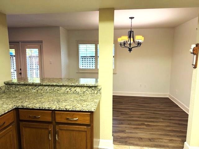 806 THISTLEDOWN DR Unit: 1303