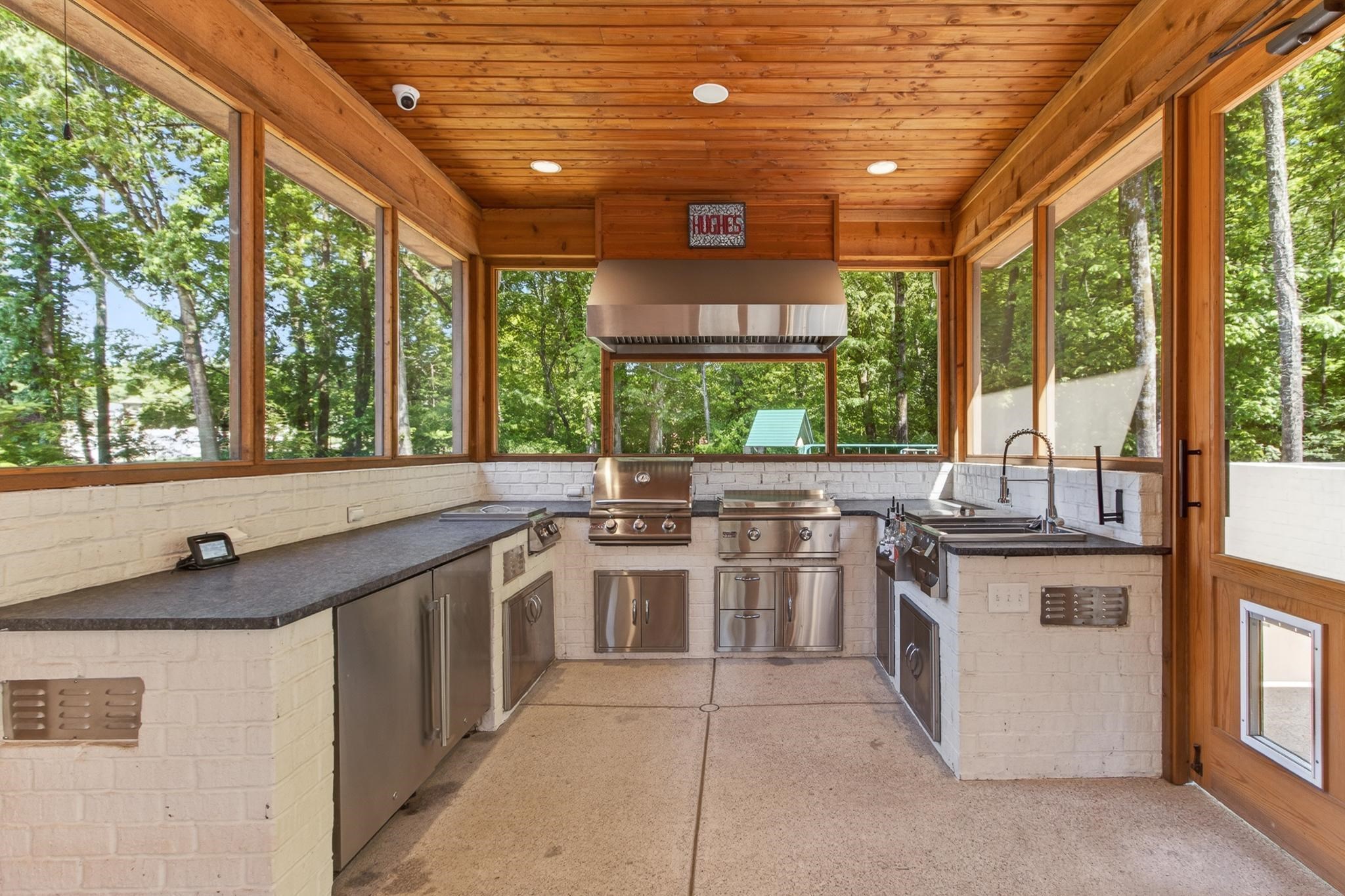 160 FAIR MEADOWS LN