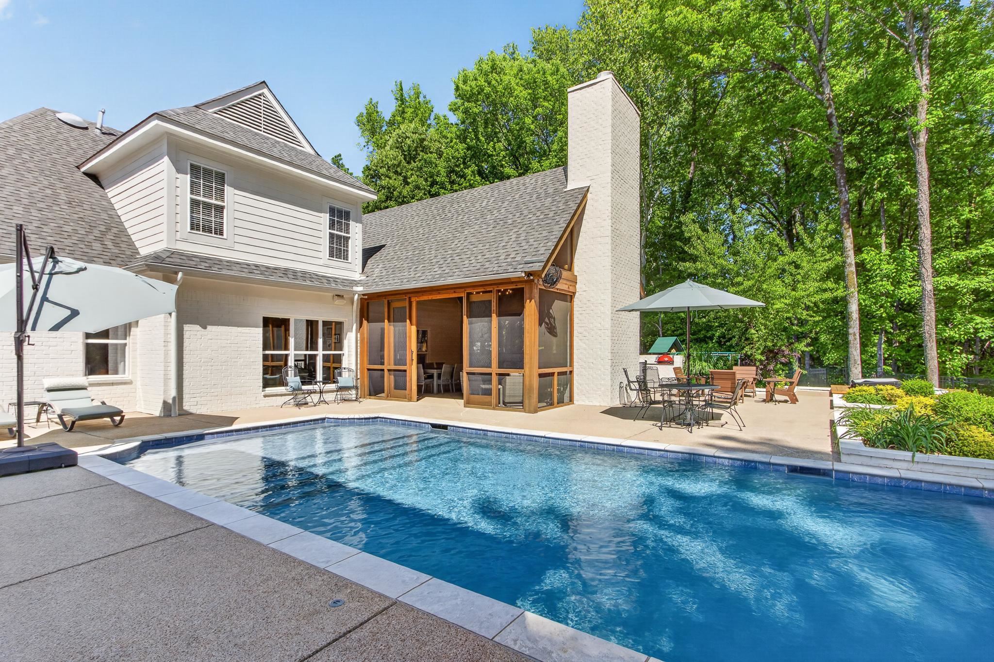 160 FAIR MEADOWS LN