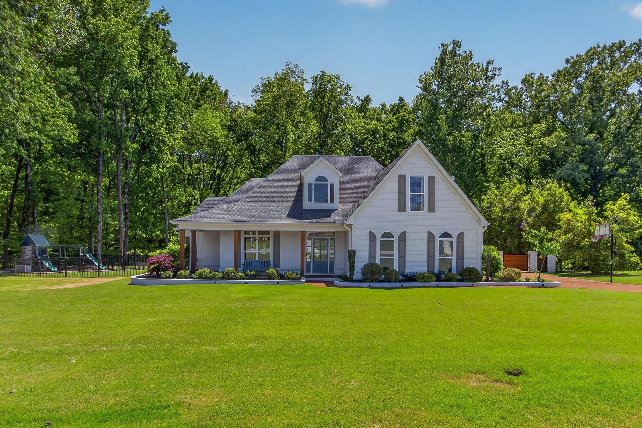 160 FAIR MEADOWS LN