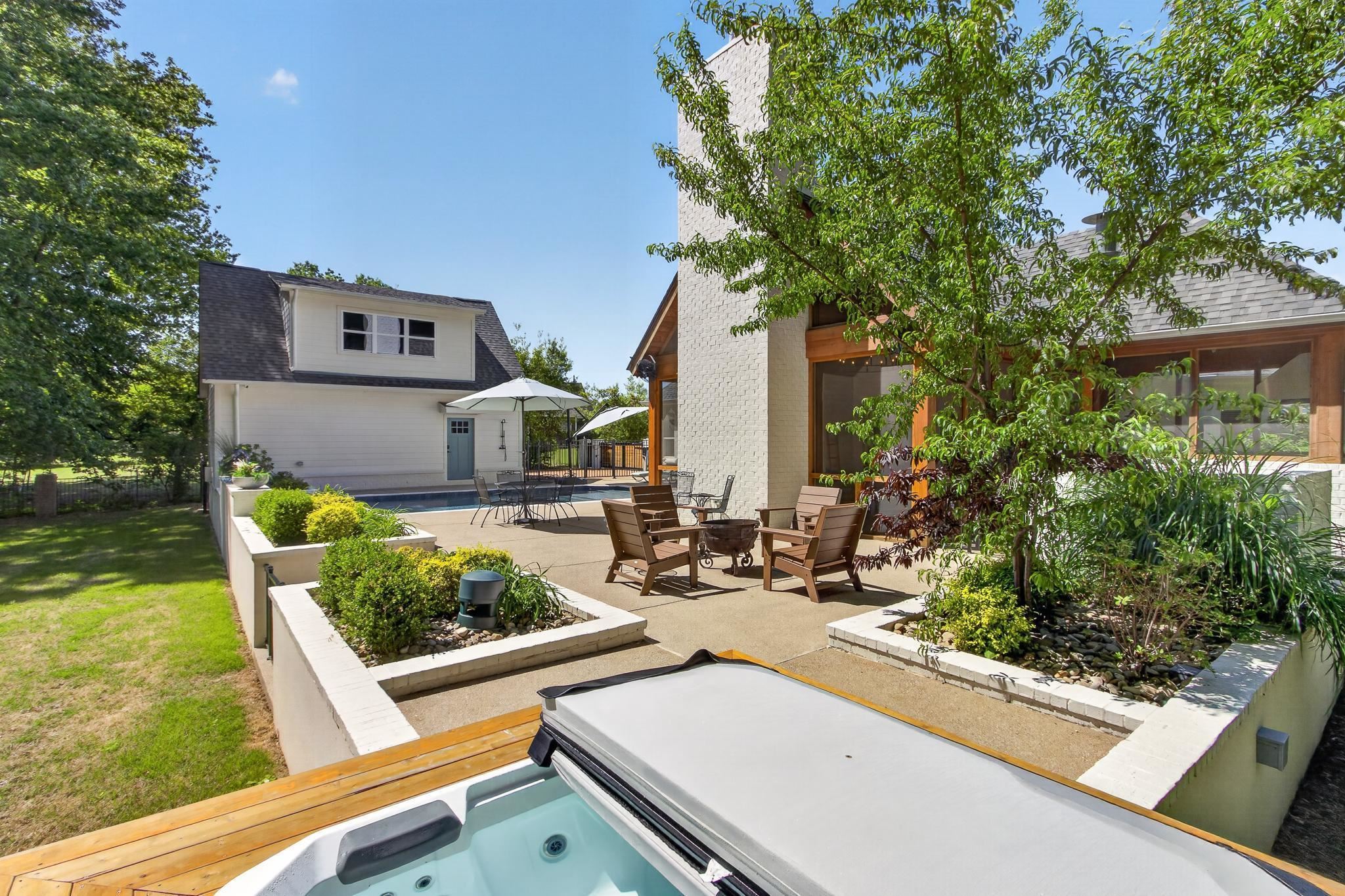 160 FAIR MEADOWS LN