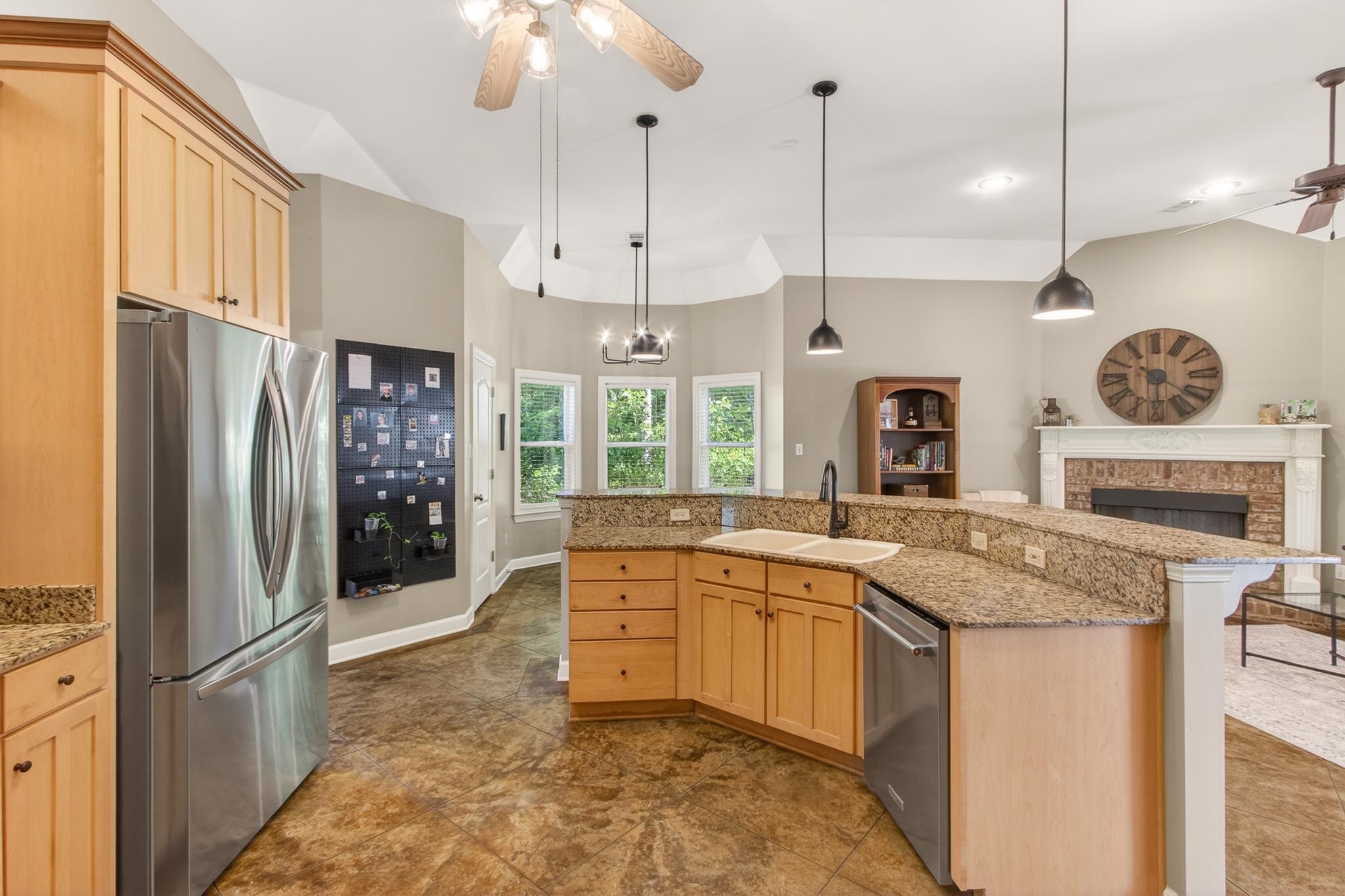 160 FAIR MEADOWS LN