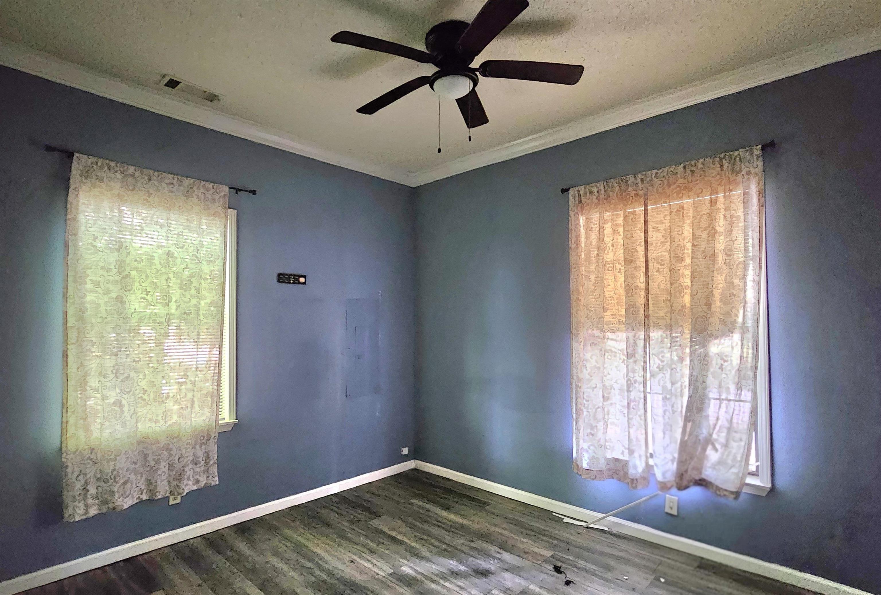 269 LOONEY AVE