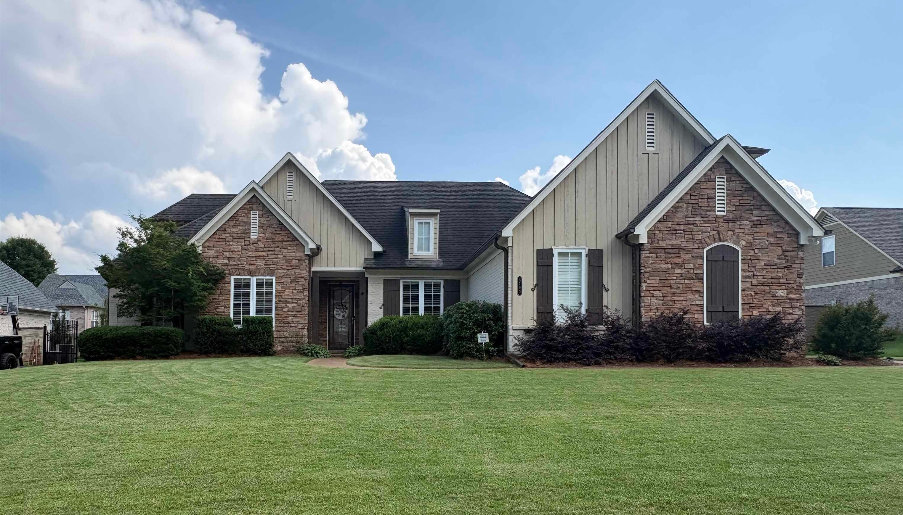 8793 CARRIAGE CREEK RD