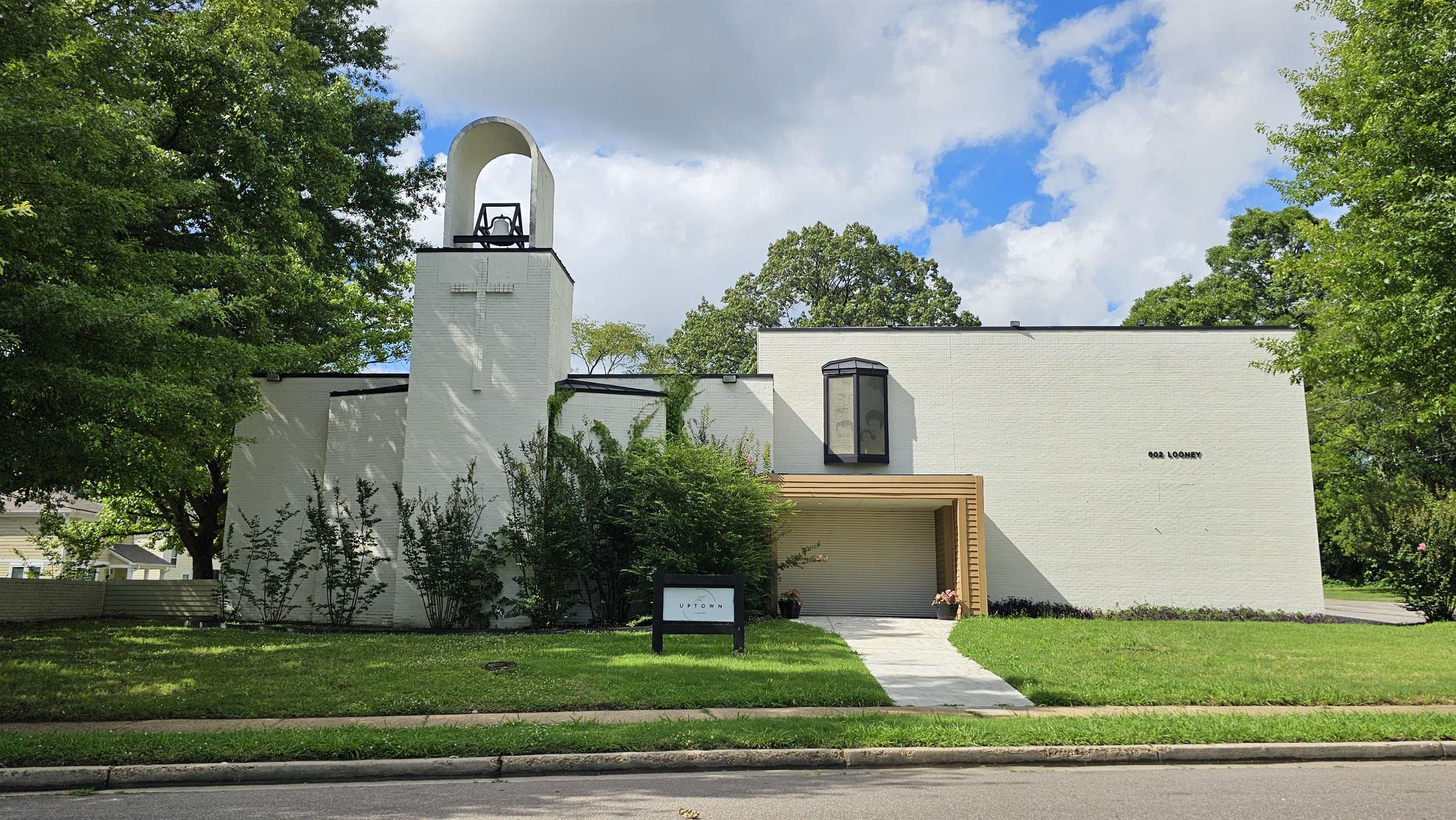 602 LOONEY AVE