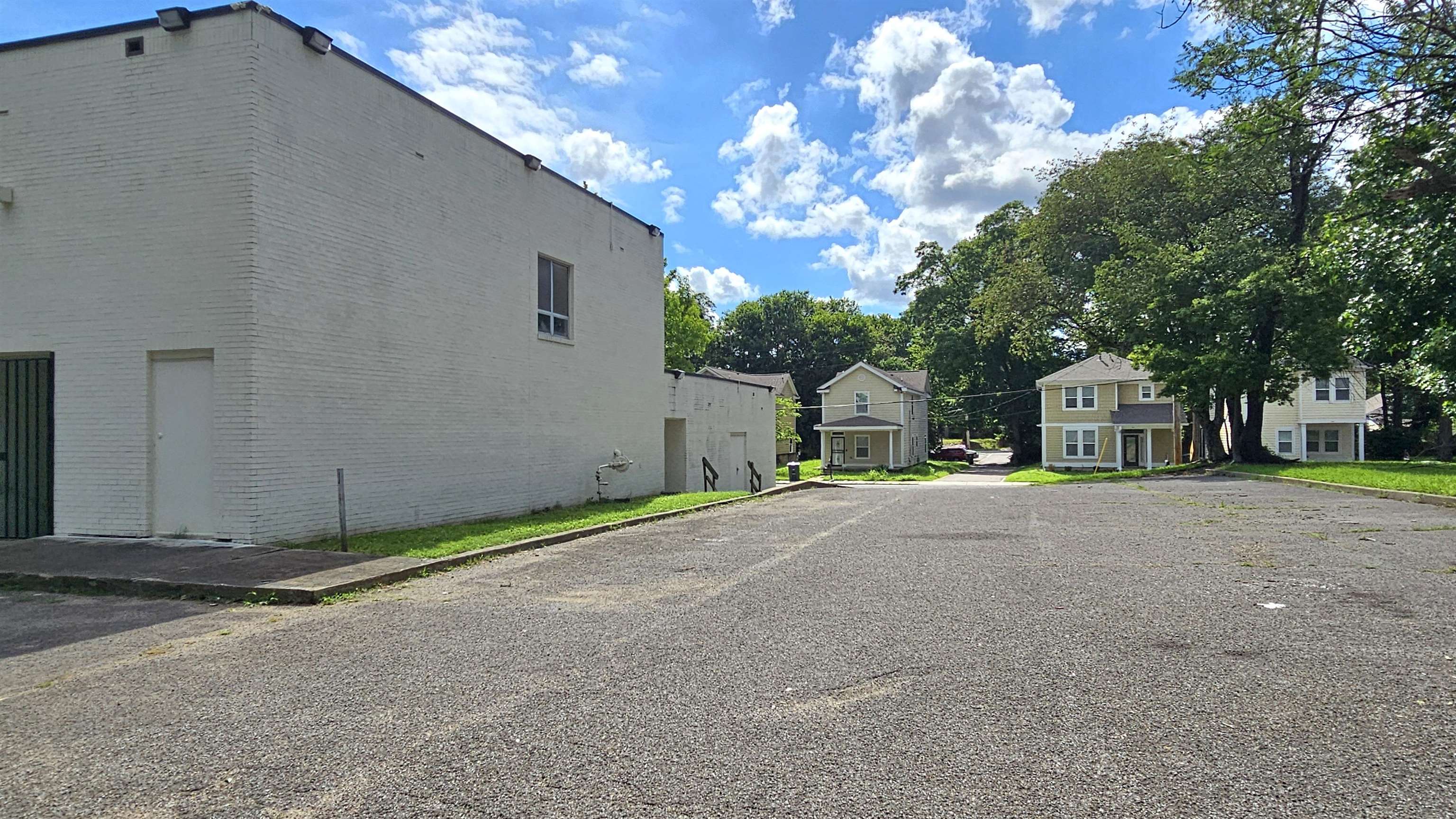 602 LOONEY AVE