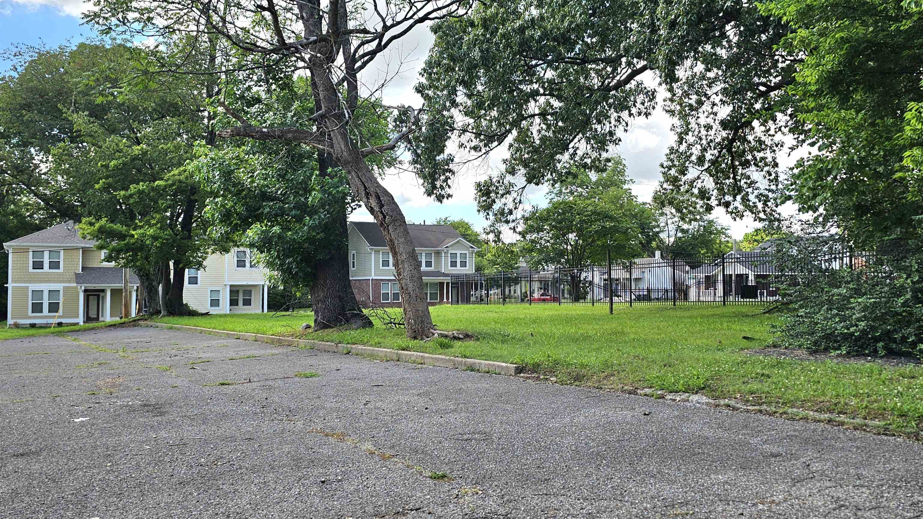 602 LOONEY AVE