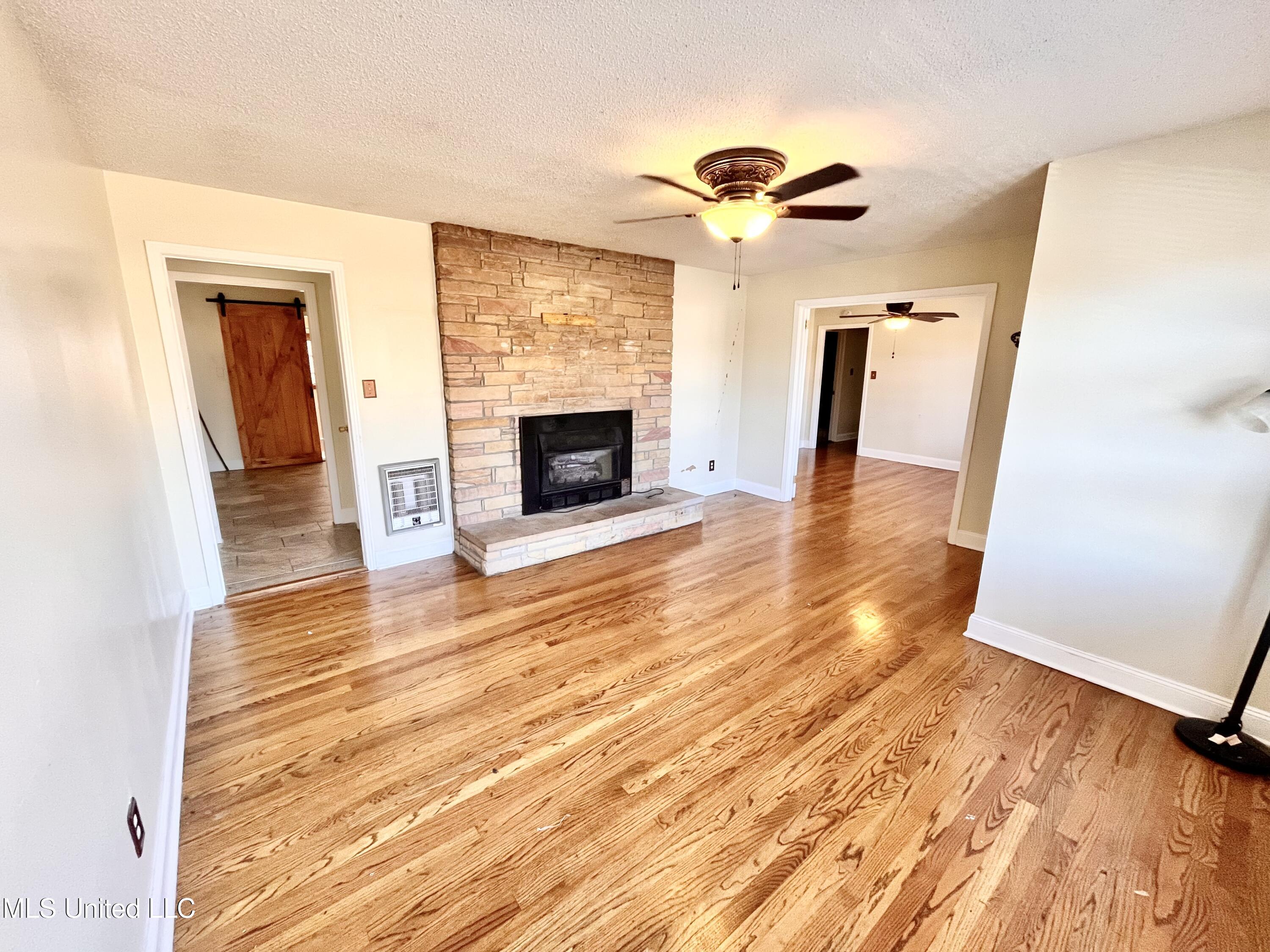 1721 W Highway 4