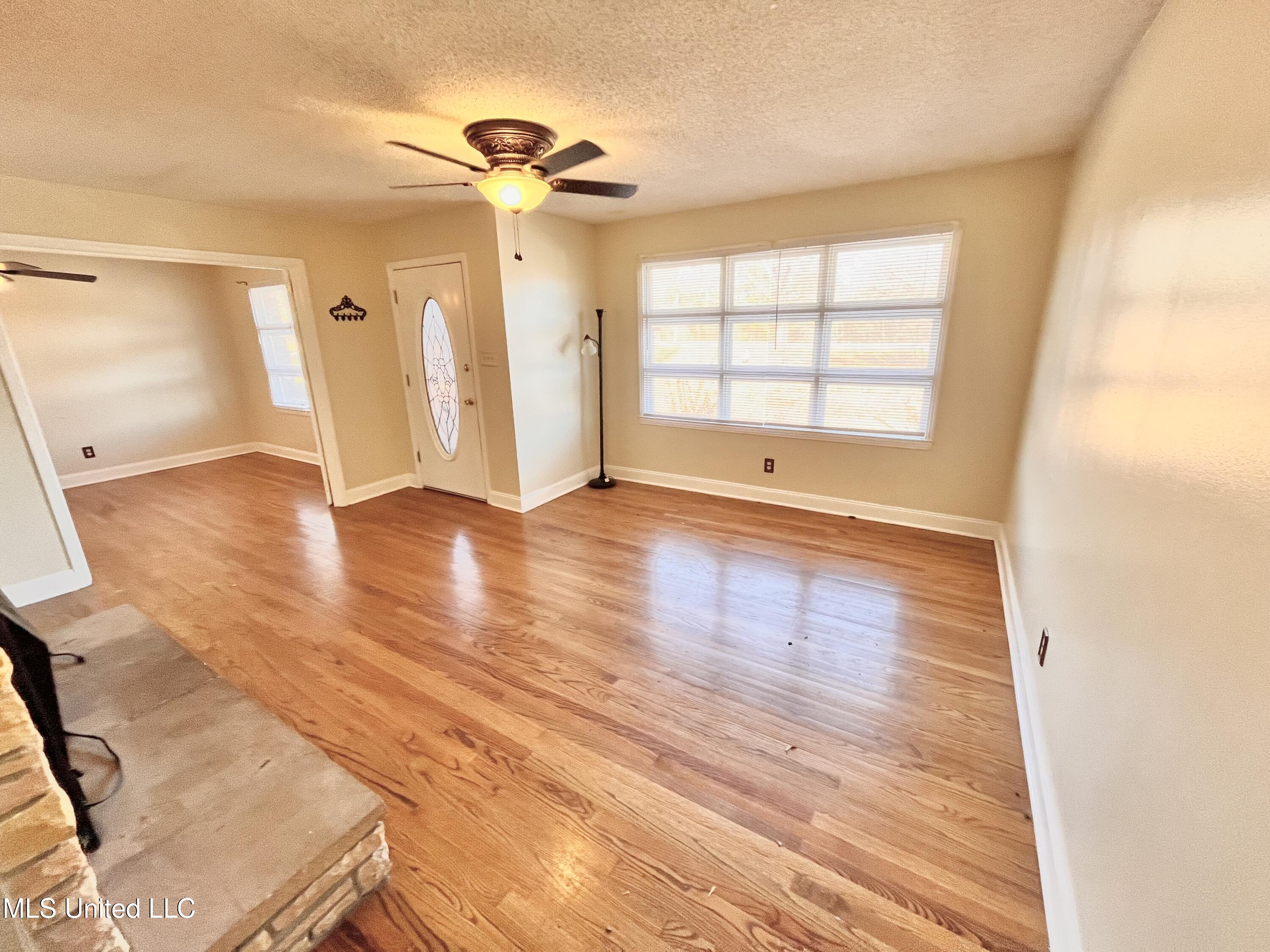 1721 W Highway 4