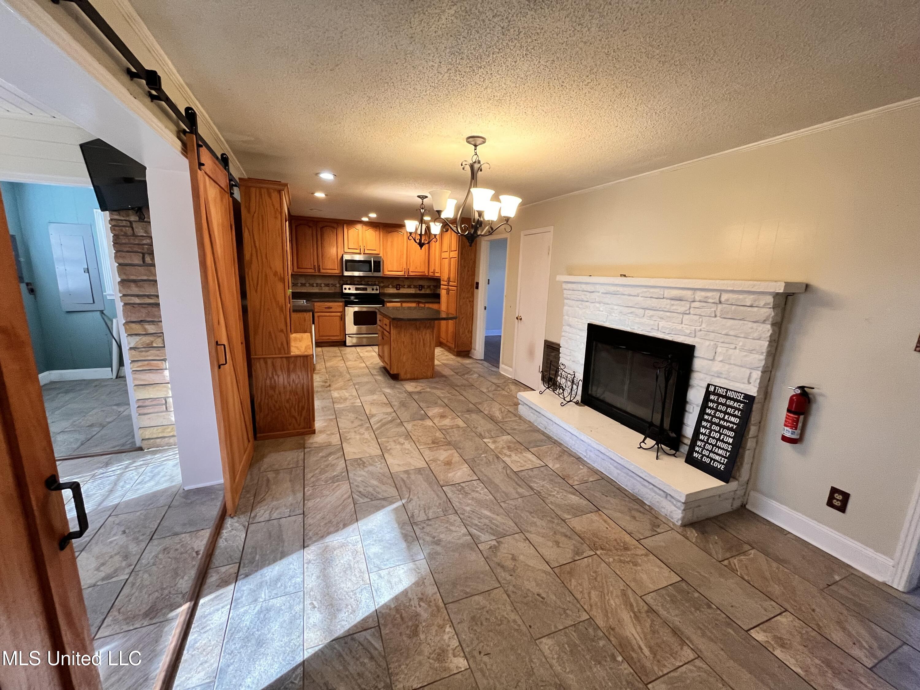 1721 W Highway 4