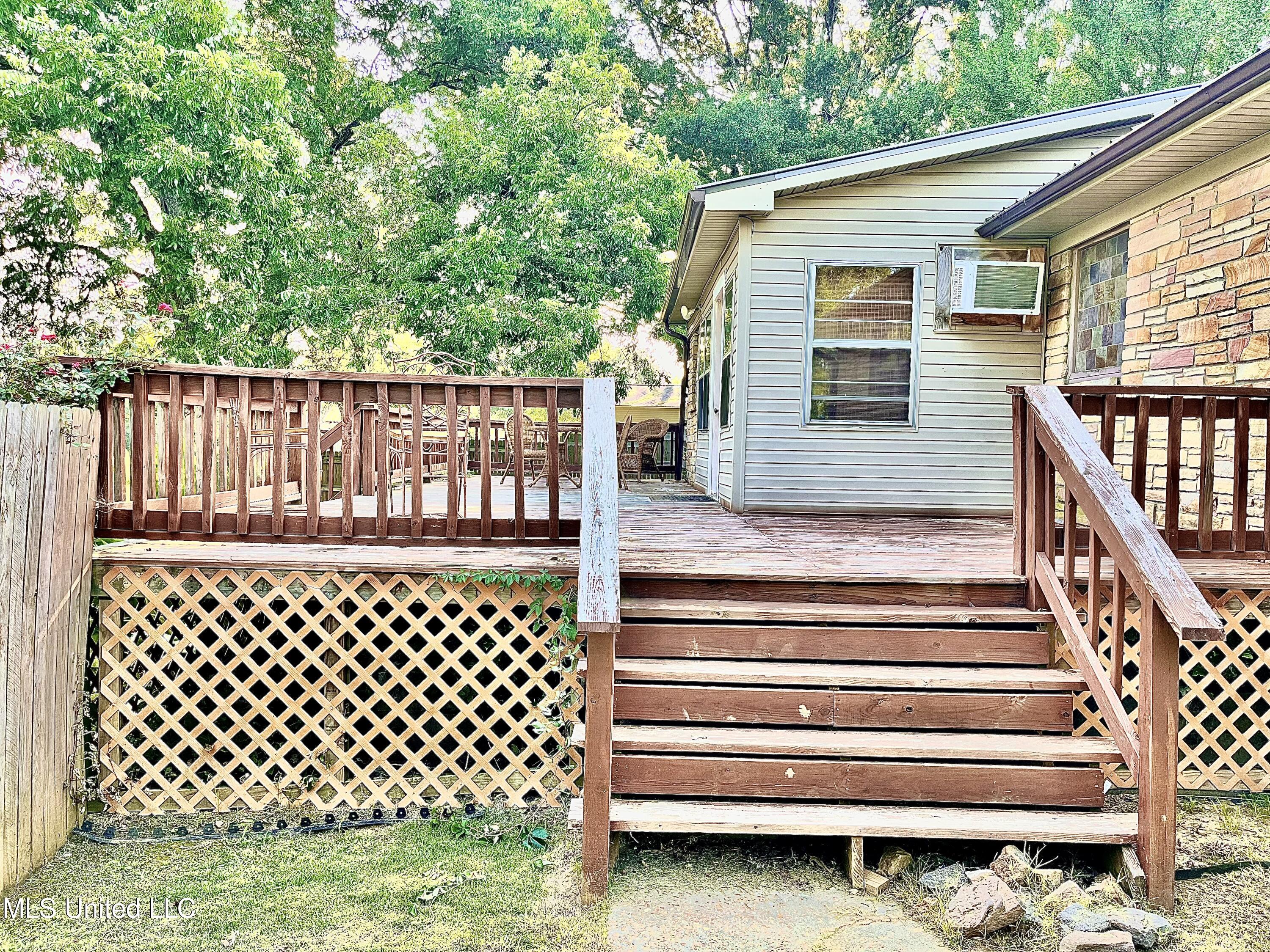 1721 W Highway 4