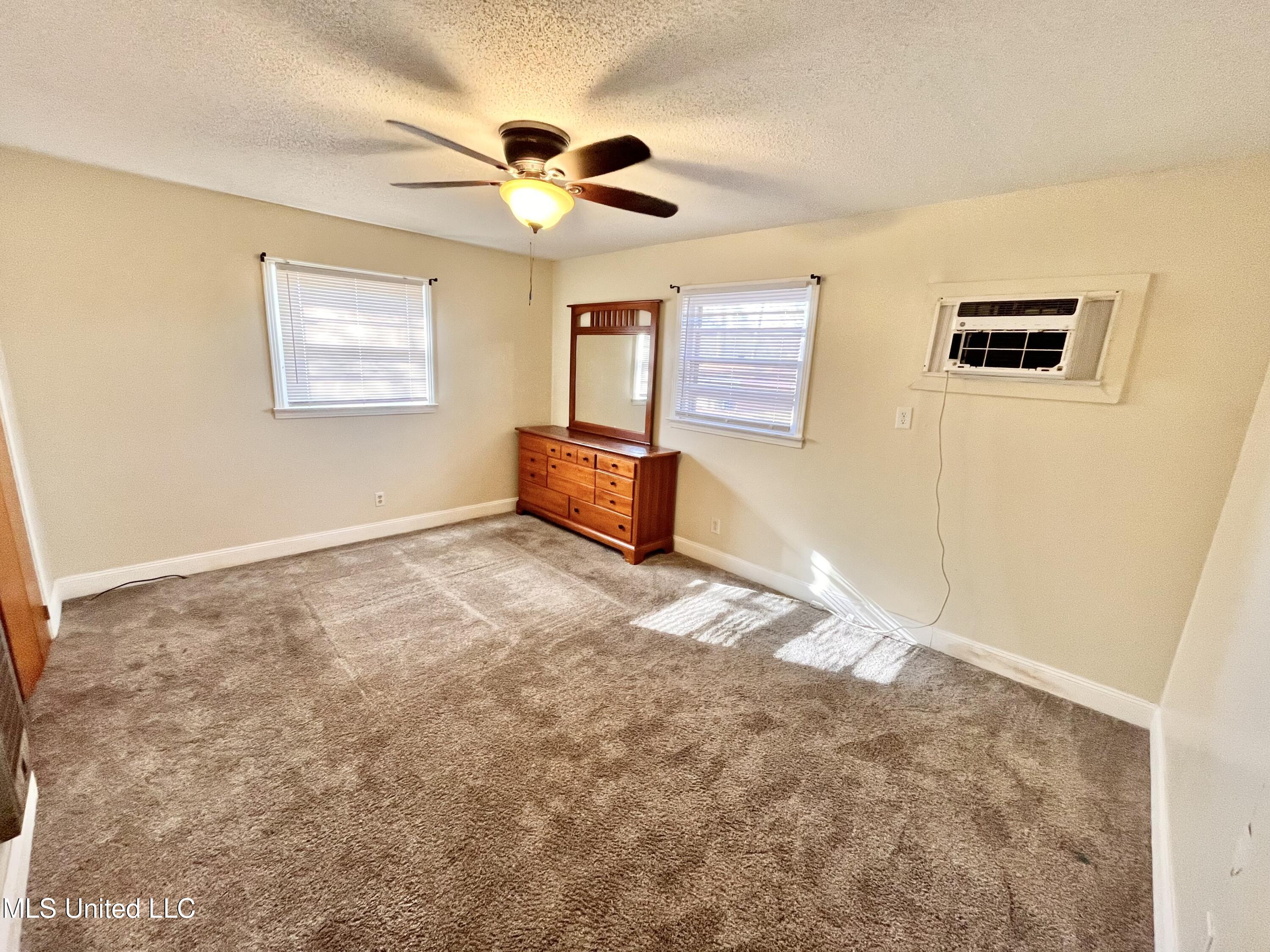 1721 W Highway 4