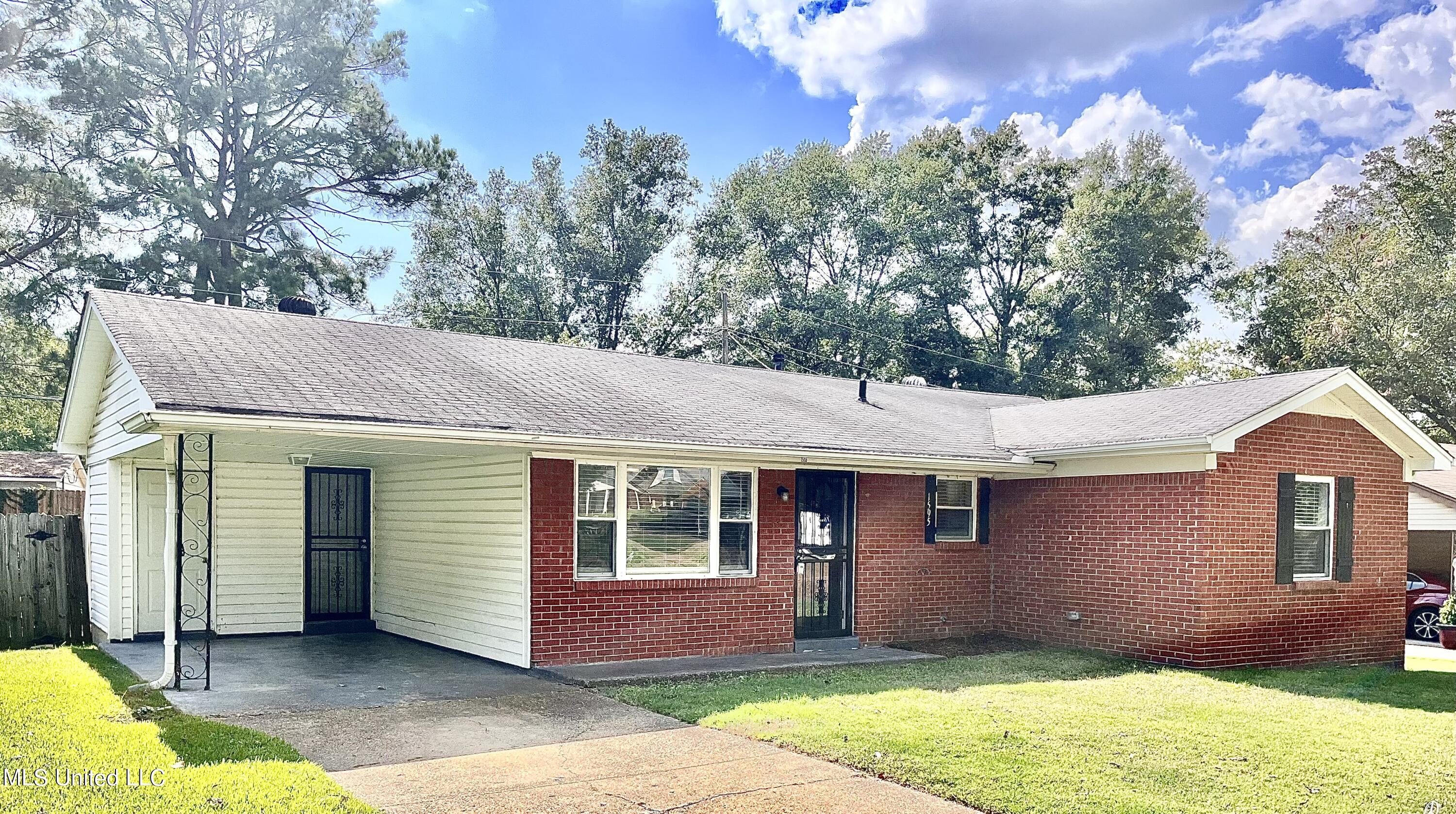 1595 Hickory Drive