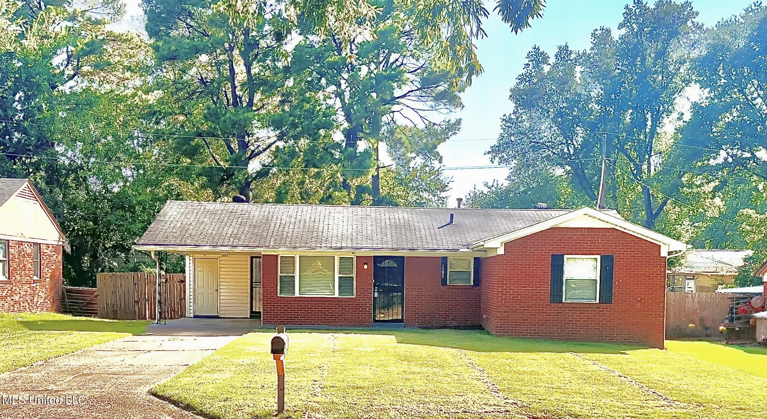 1595 Hickory Drive