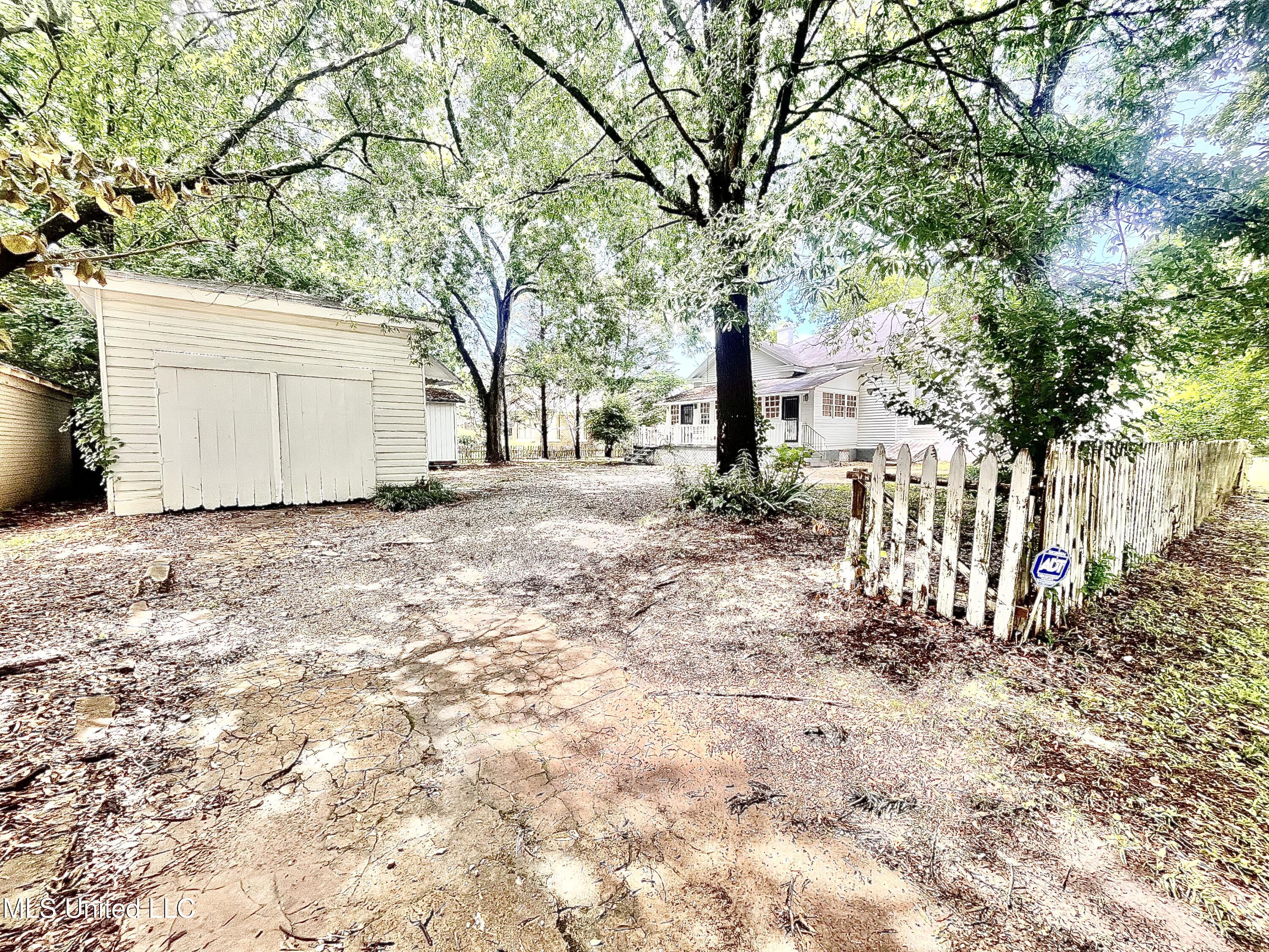 265 E College Avenue