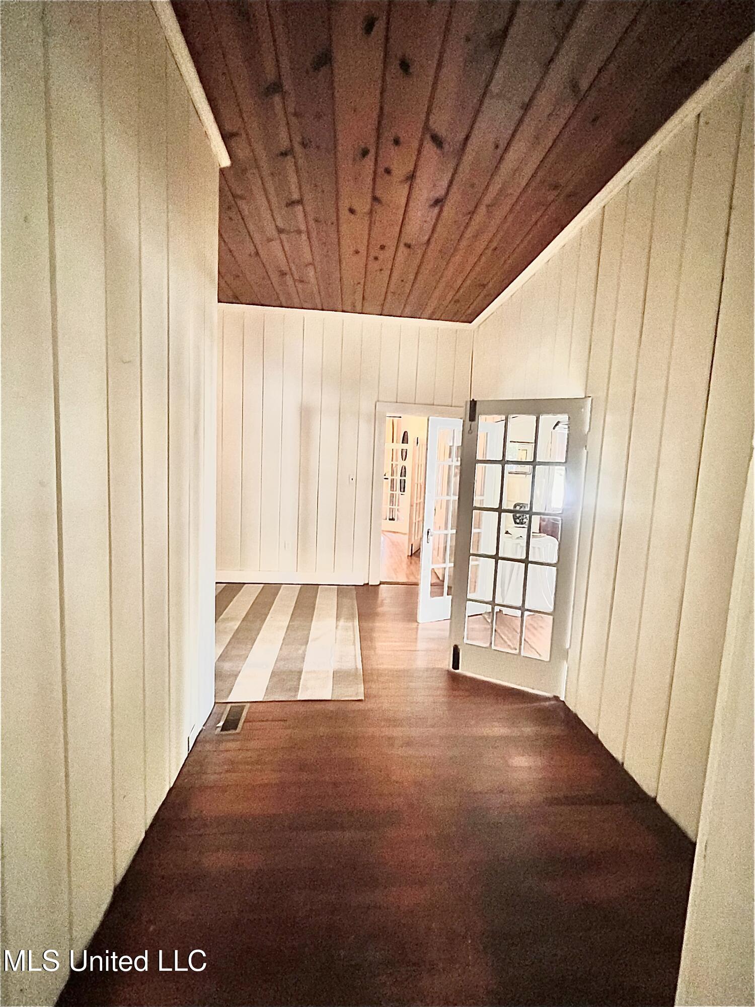 265 E College Avenue