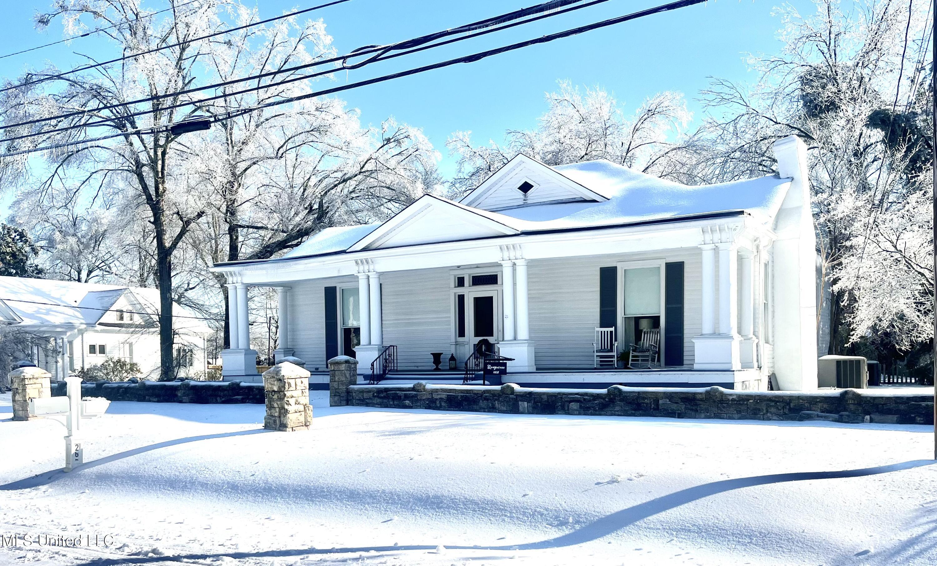 265 E College Avenue