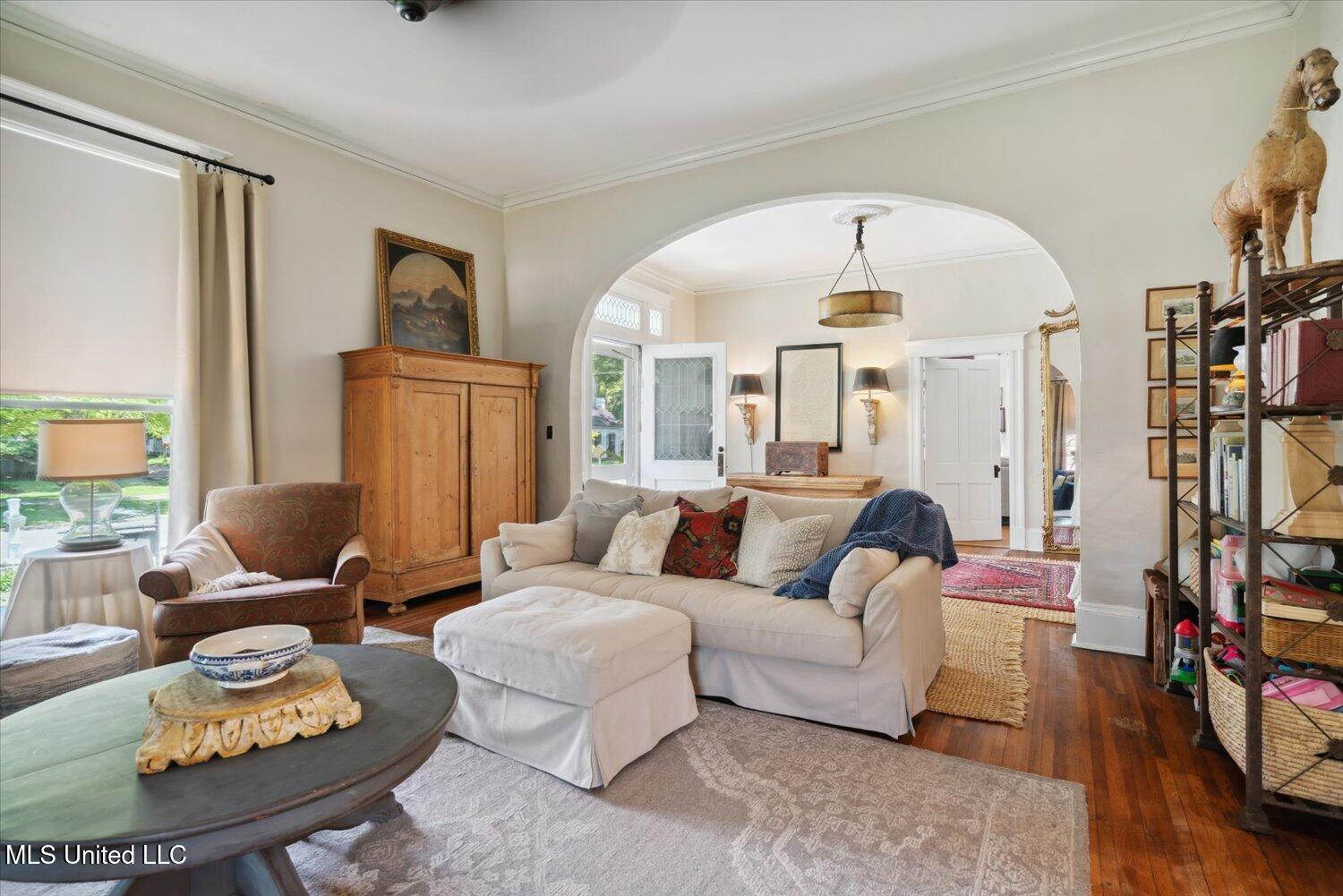 265 E College Avenue