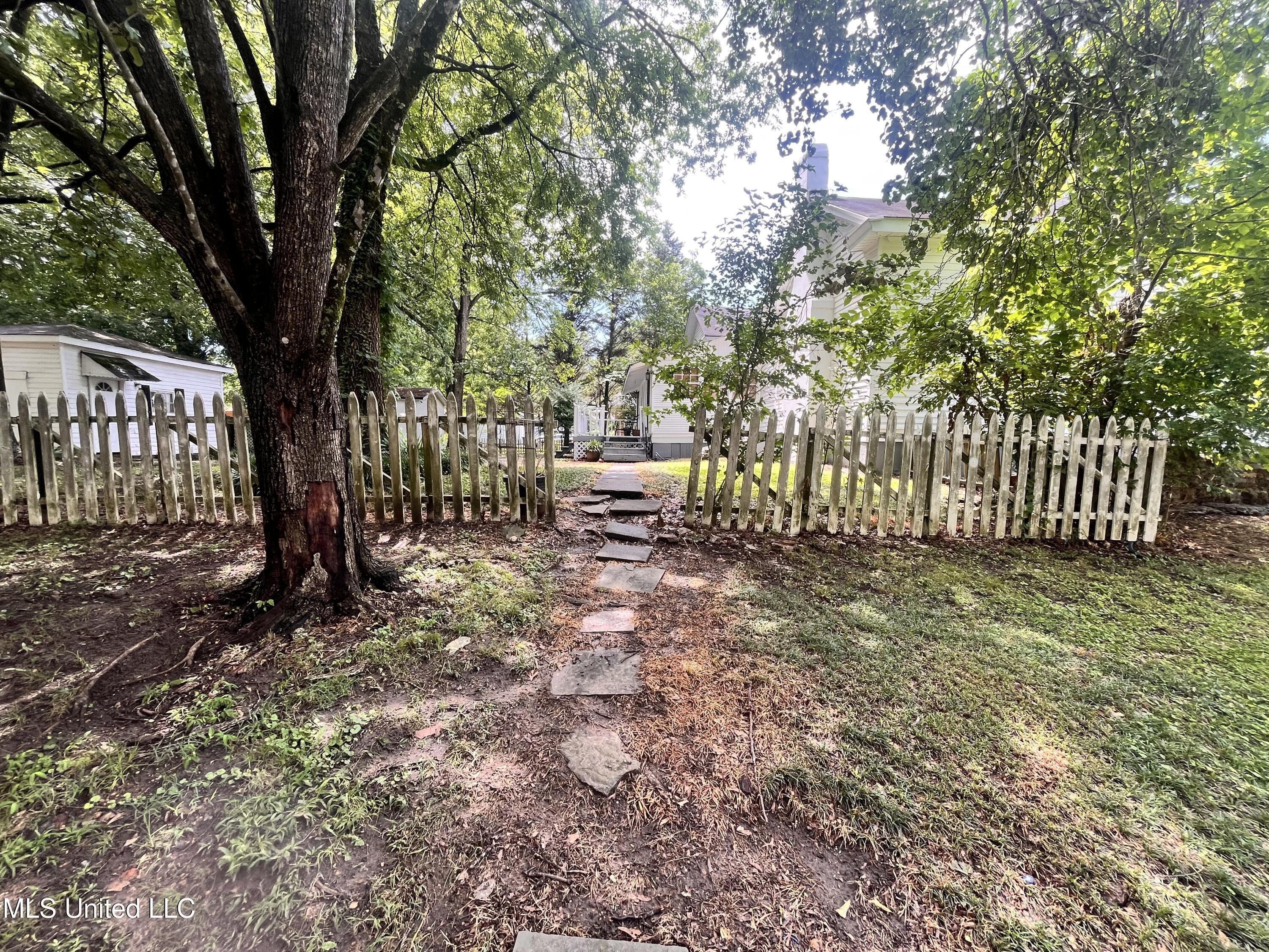 265 E College Avenue